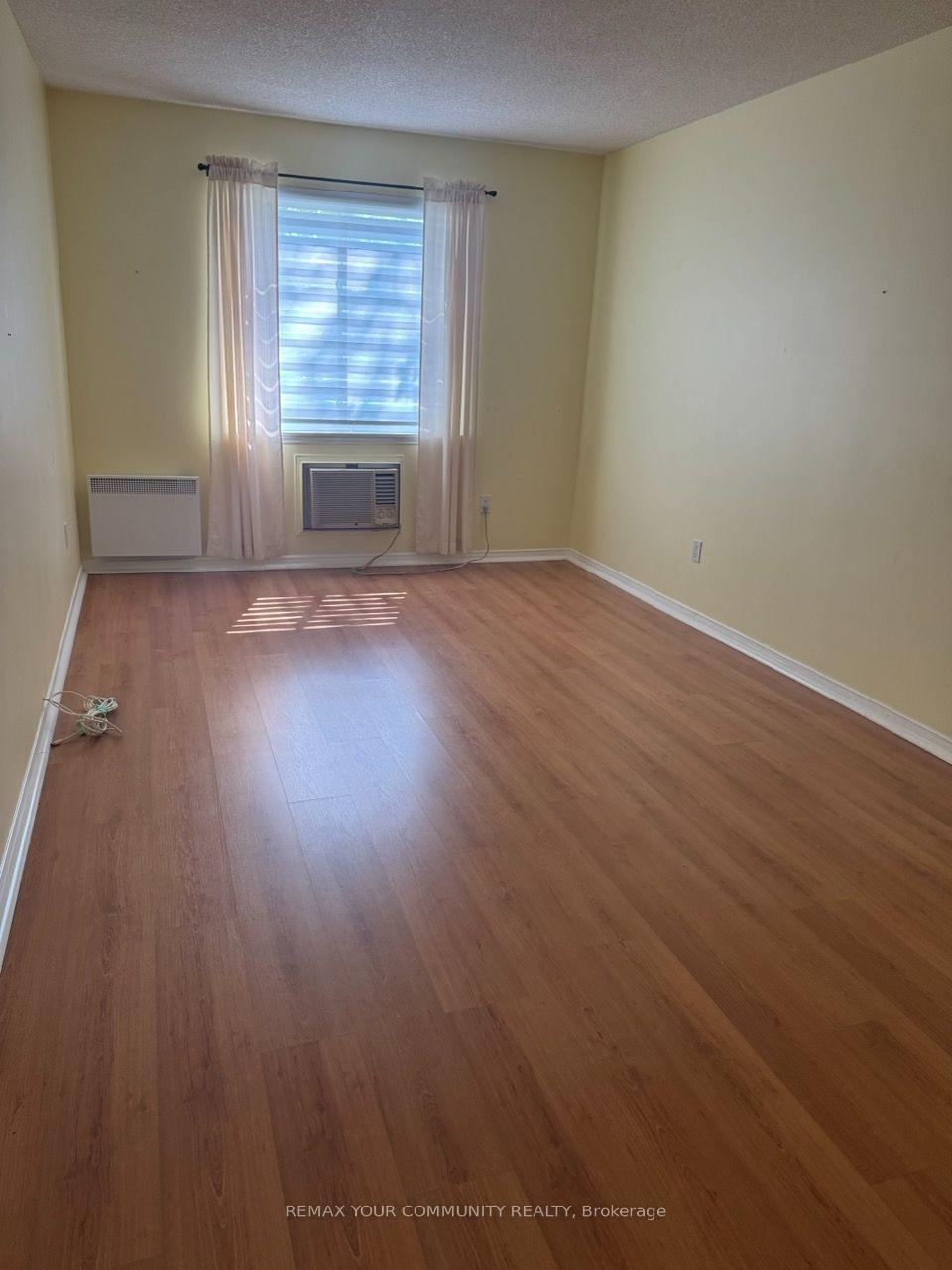 Photo 23 of Unit 104, 111 Grew Boulevard, Georgina, Sutton & Jackson's Point — HOMEH
