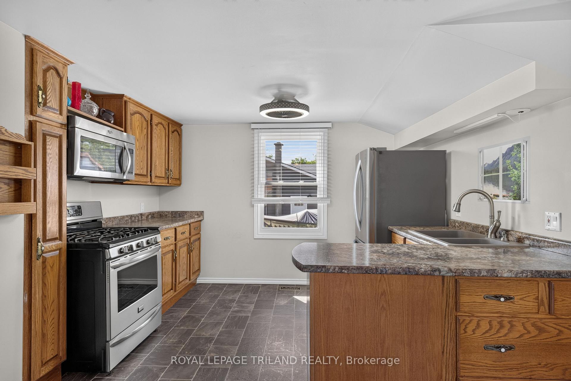 Photo 15 of 244 West Street, Central Elgin, Belmont — HOMEH