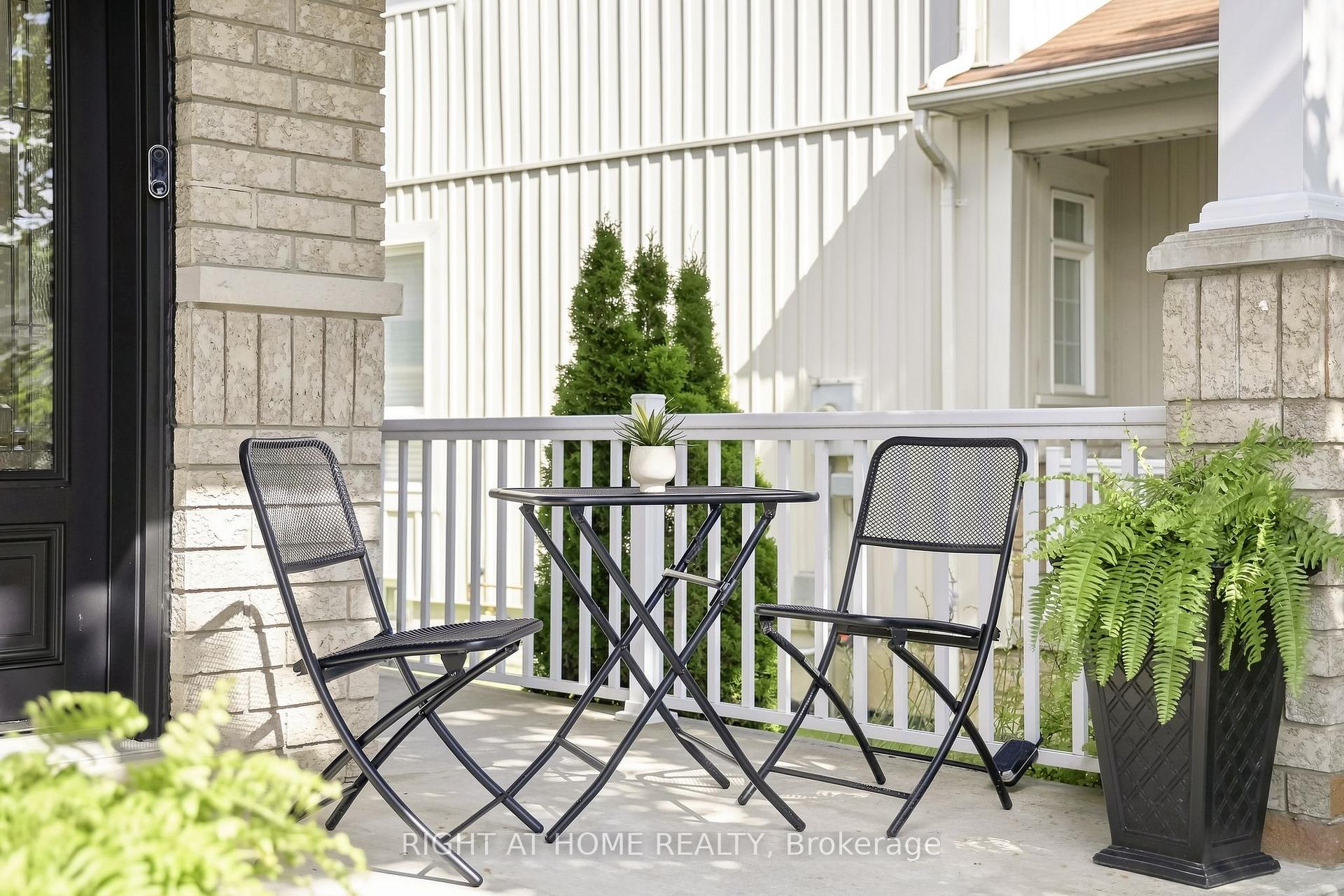 Photo 4 of 179 Cachet Boulevard, Whitby, Brooklin — HOMEH