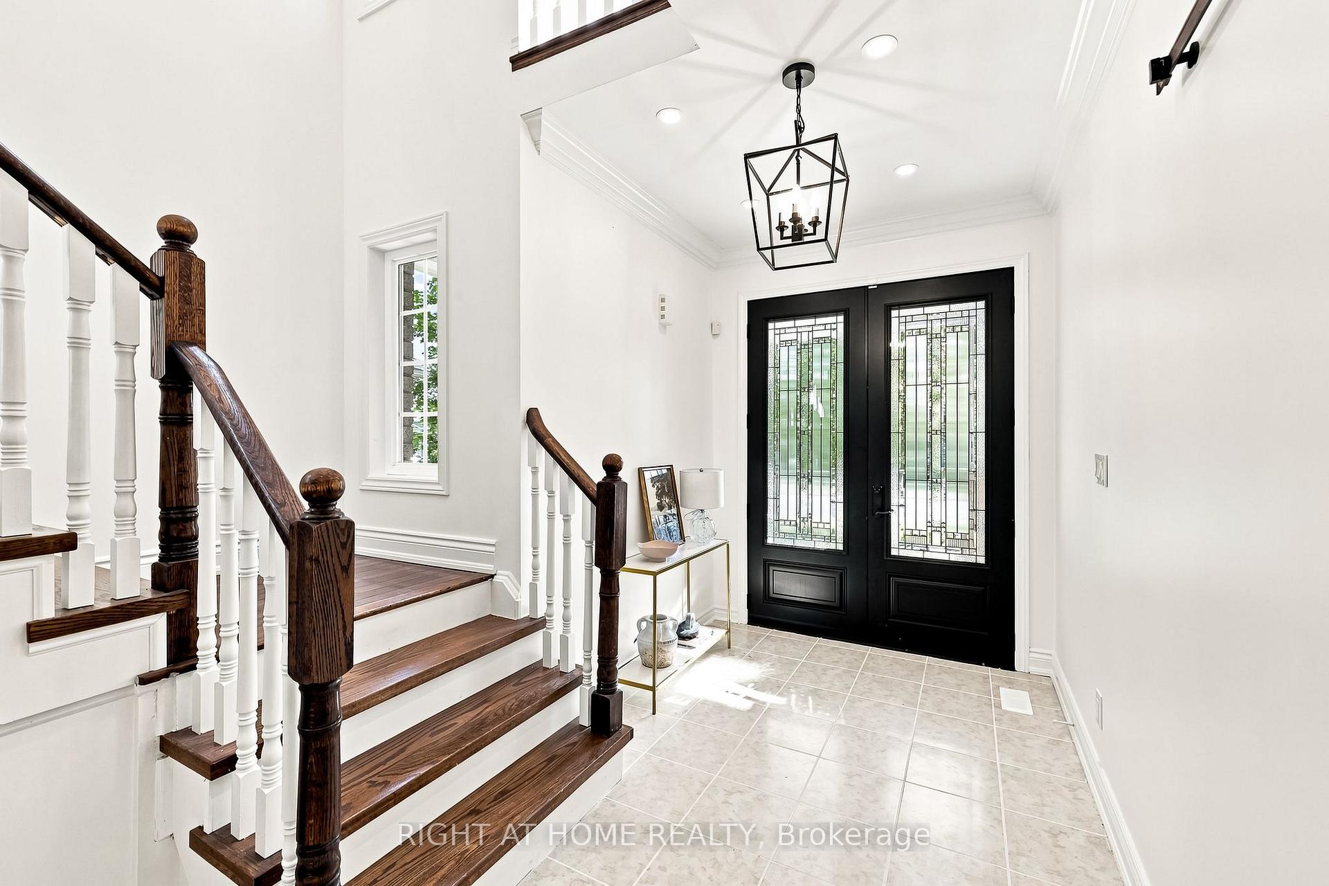 Photo 5 of 179 Cachet Boulevard, Whitby, Brooklin — HOMEH