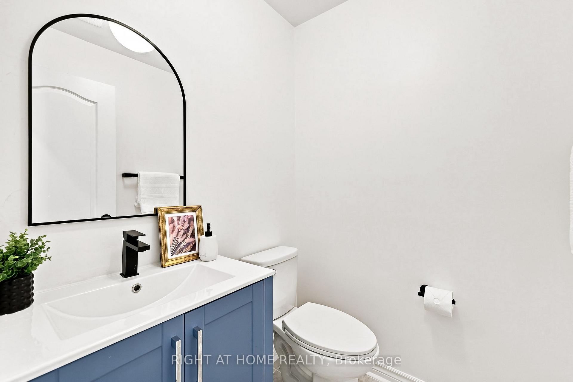 Photo 6 of 179 Cachet Boulevard, Whitby, Brooklin — HOMEH