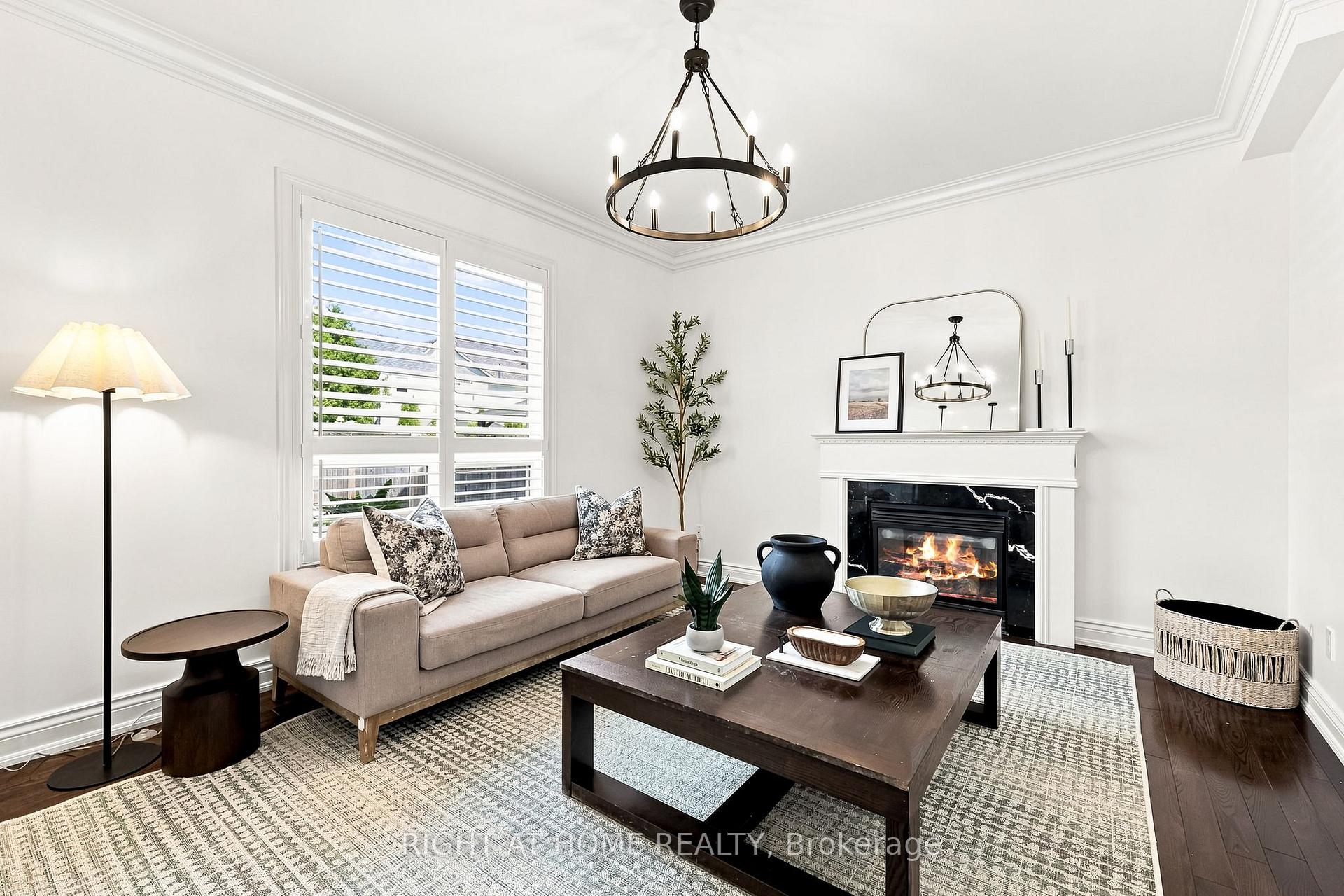 Photo 9 of 179 Cachet Boulevard, Whitby, Brooklin — HOMEH