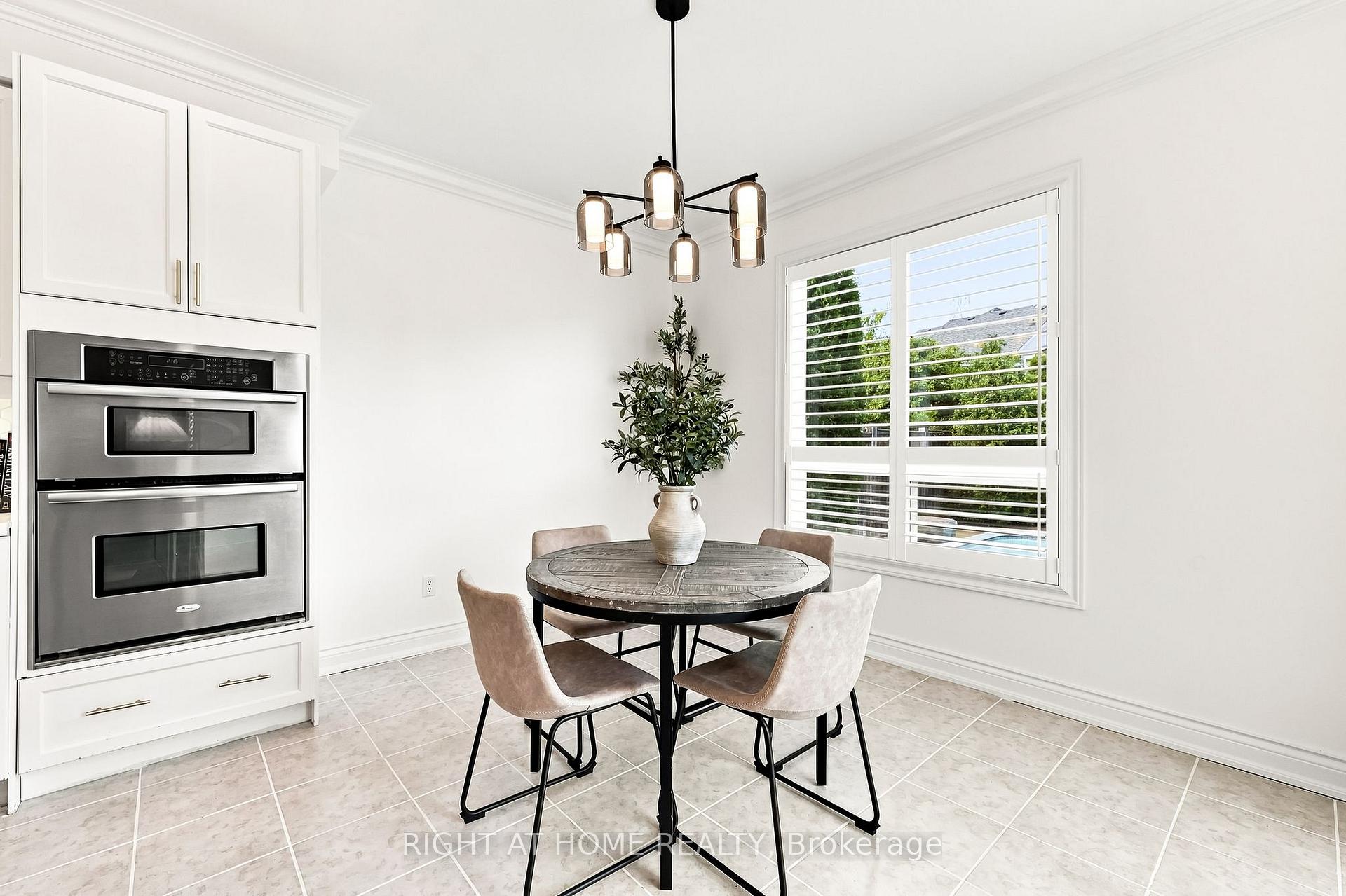Photo 16 of 179 Cachet Boulevard, Whitby, Brooklin — HOMEH