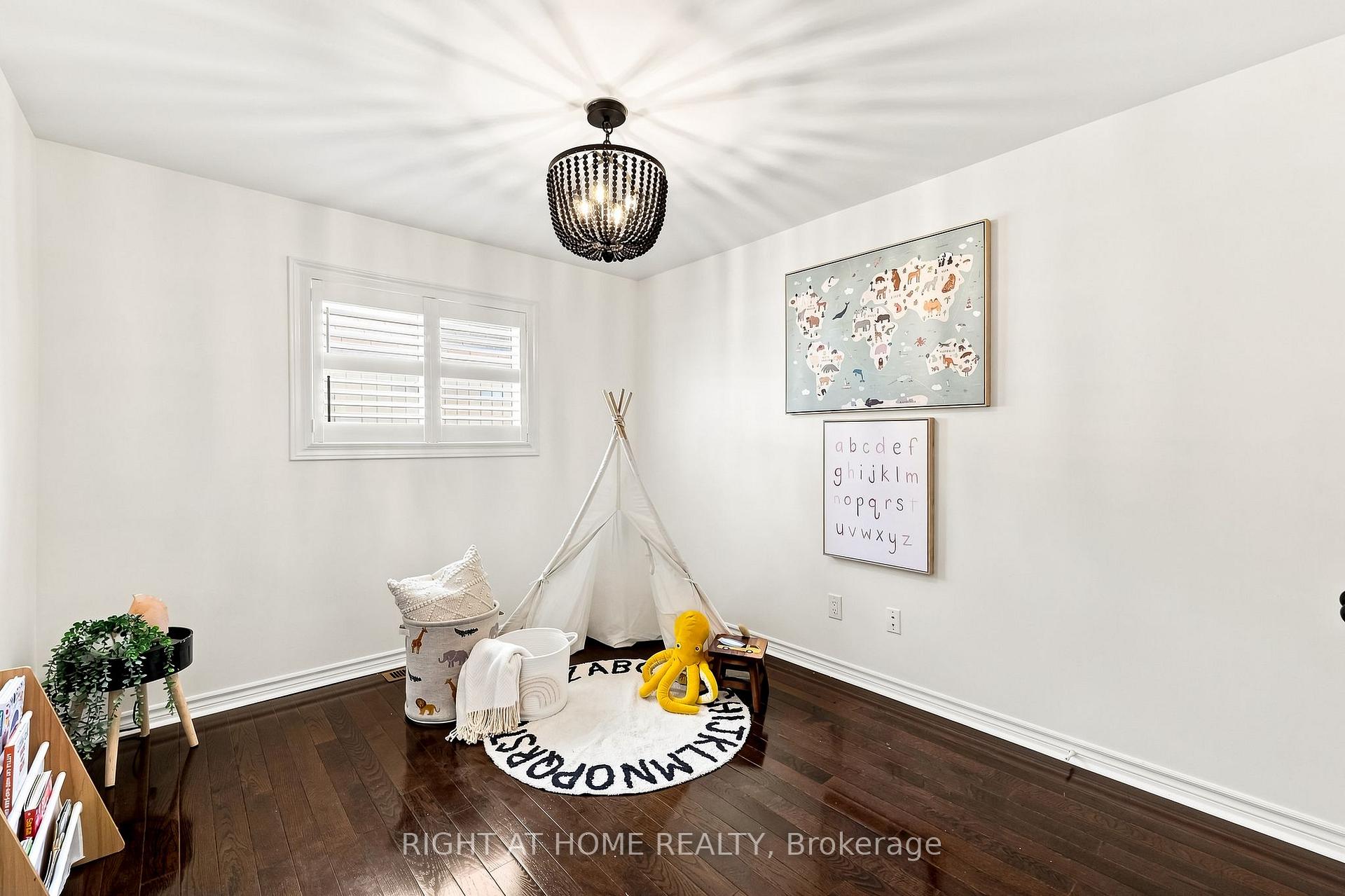 Photo 26 of 179 Cachet Boulevard, Whitby, Brooklin — HOMEH