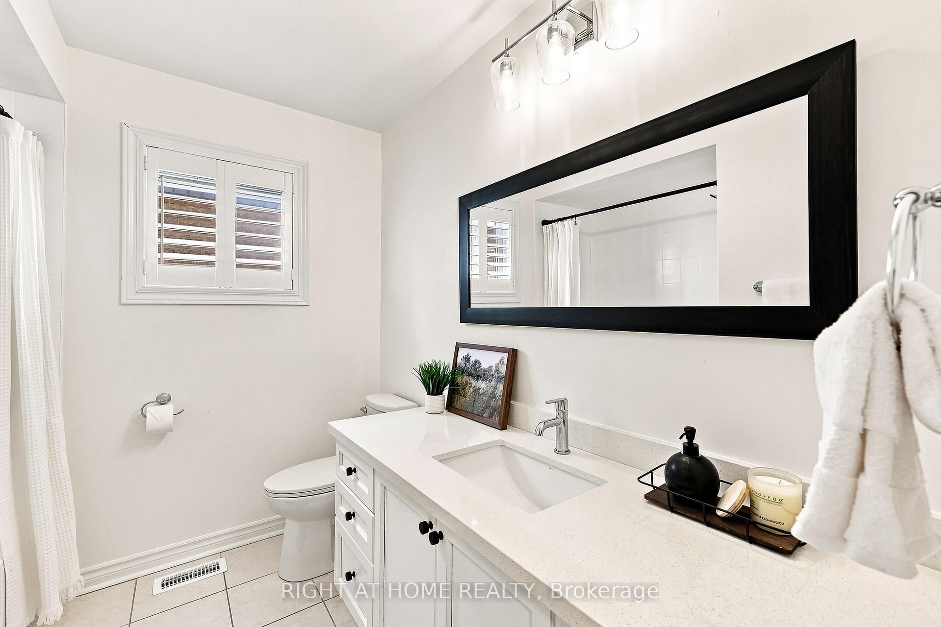 Photo 29 of 179 Cachet Boulevard, Whitby, Brooklin — HOMEH