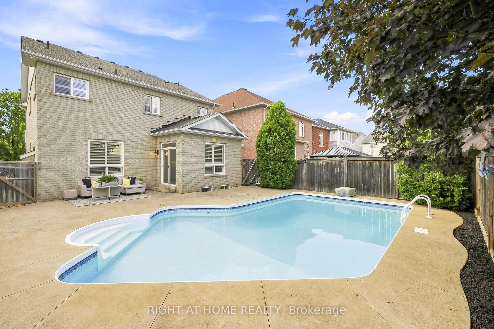 Photo 39 of 179 Cachet Boulevard, Whitby, Brooklin — HOMEH