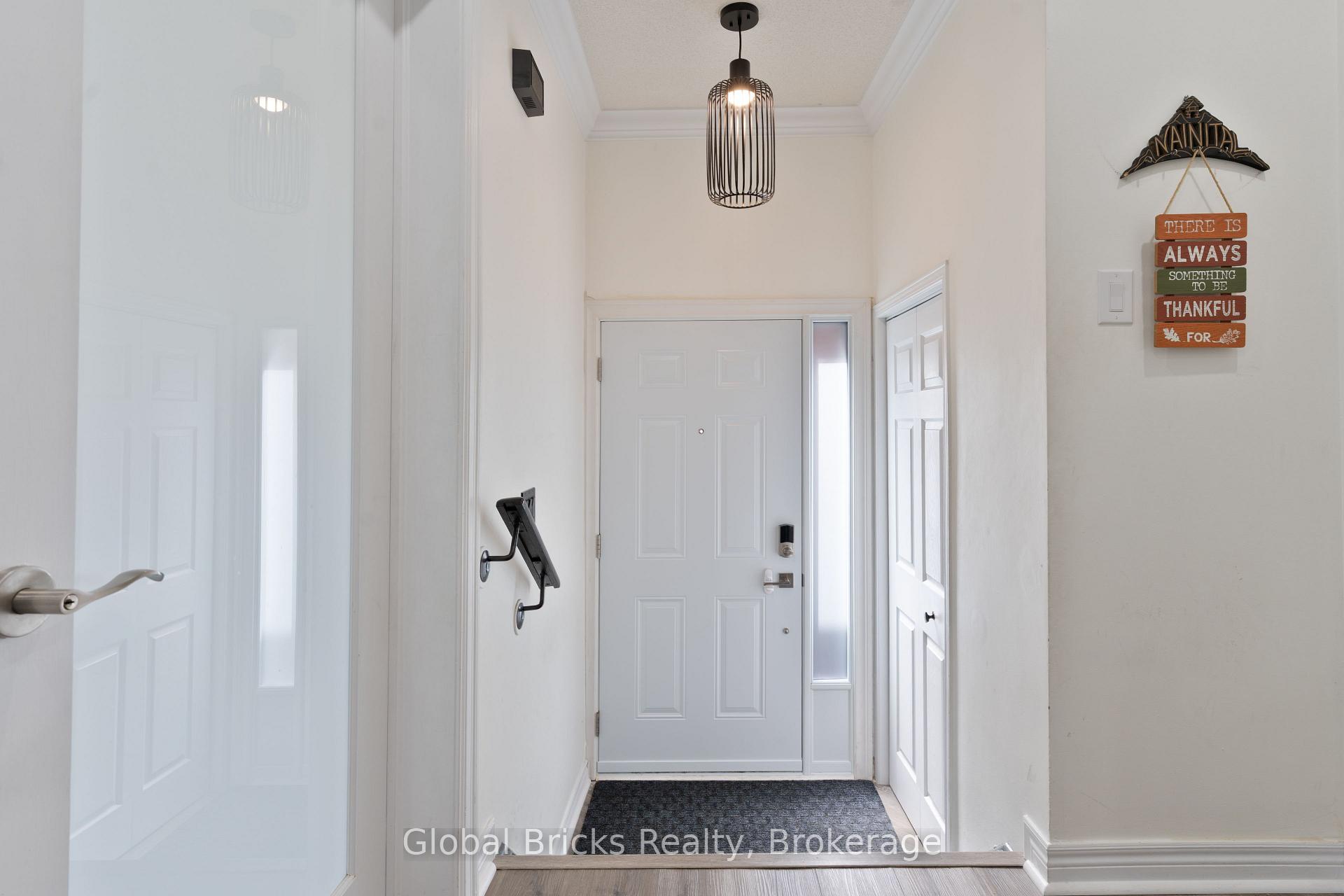 Photo 3 of 85 Millstone Drive, Brampton, Fletcher's Creek South — HOMEH