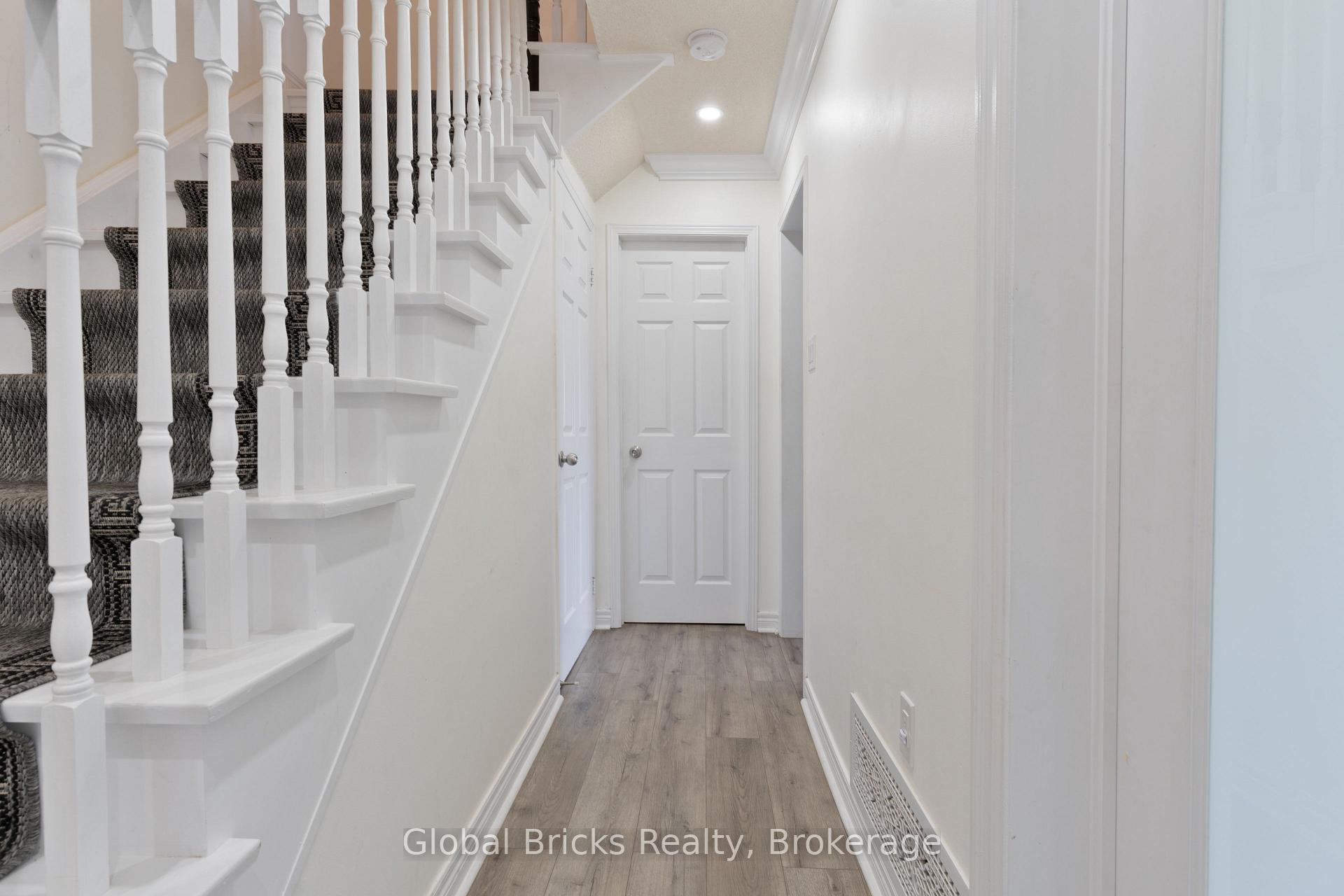 Photo 6 of 85 Millstone Drive, Brampton, Fletcher's Creek South — HOMEH