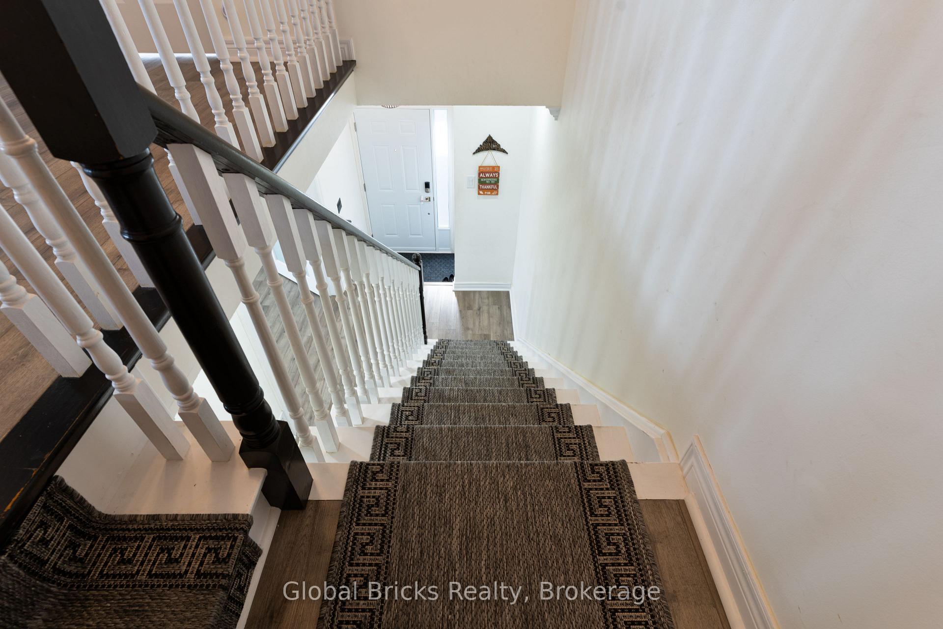 Photo 17 of 85 Millstone Drive, Brampton, Fletcher's Creek South — HOMEH