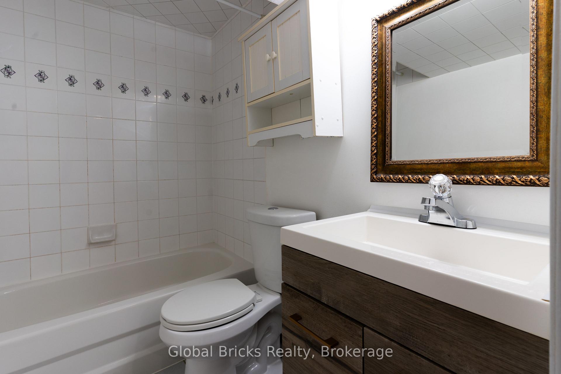 Photo 28 of 85 Millstone Drive, Brampton, Fletcher's Creek South — HOMEH