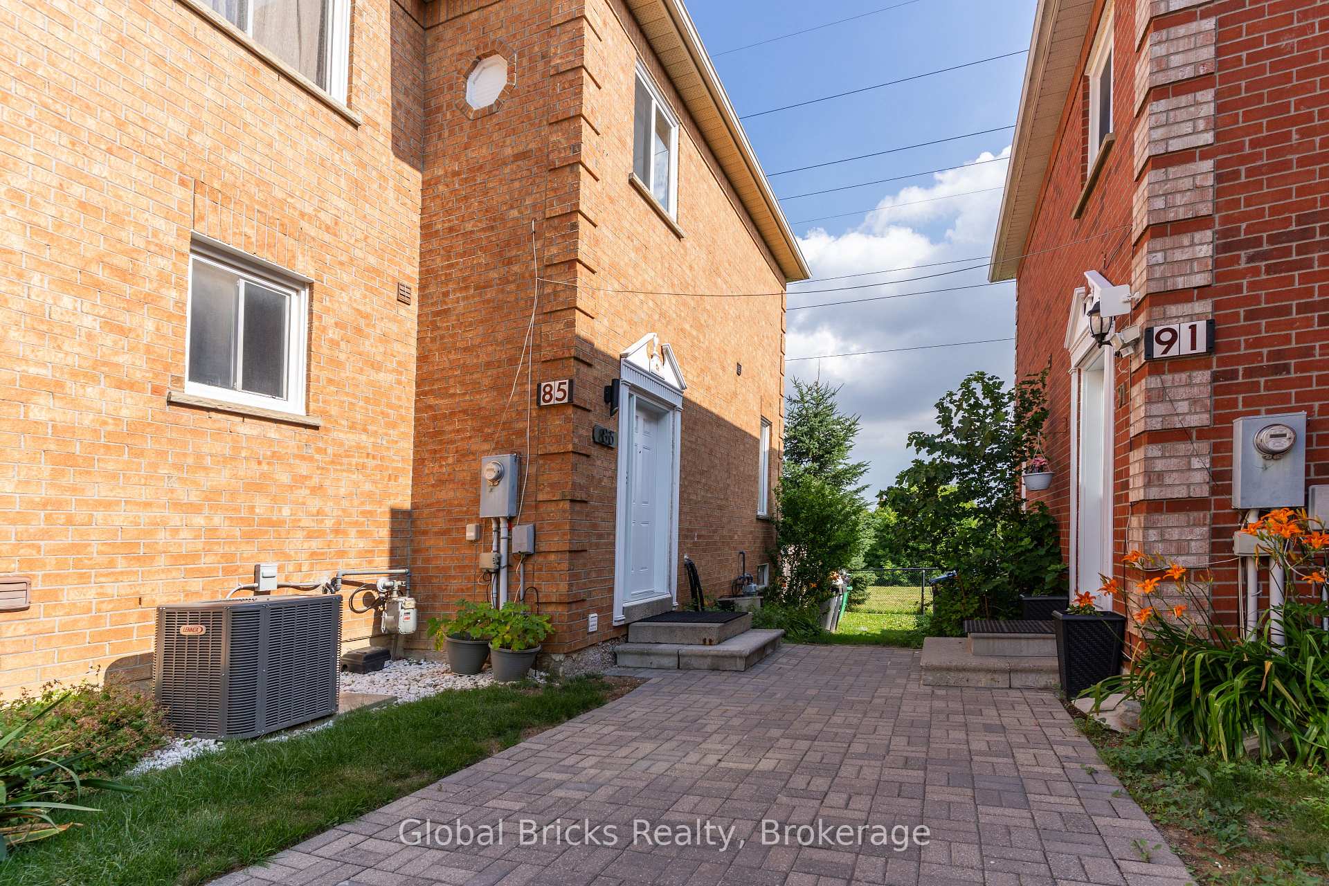 Photo 41 of 85 Millstone Drive, Brampton, Fletcher's Creek South — HOMEH