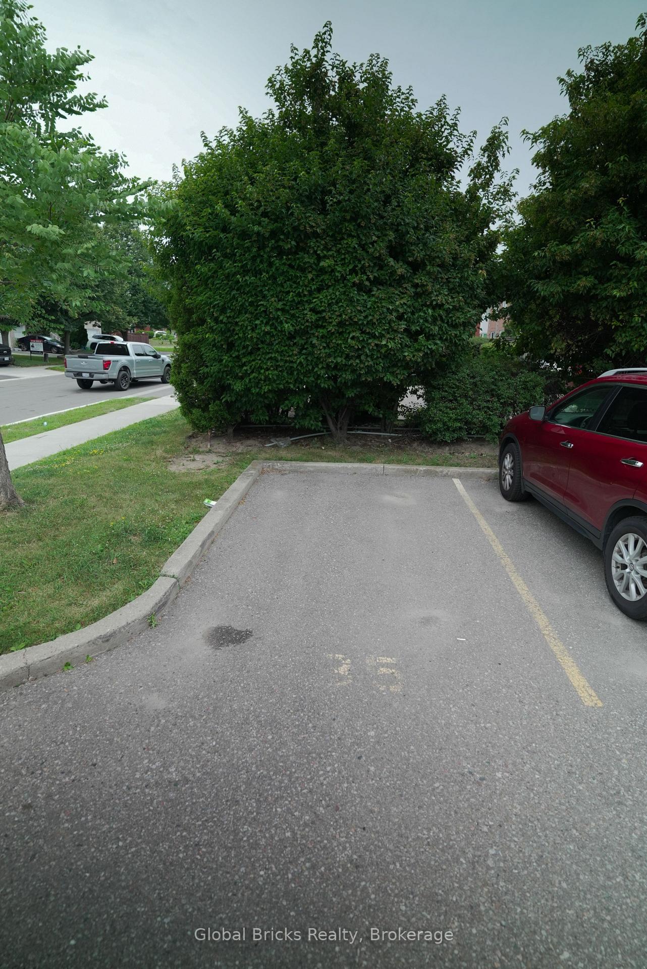 Photo 43 of 85 Millstone Drive, Brampton, Fletcher's Creek South — HOMEH