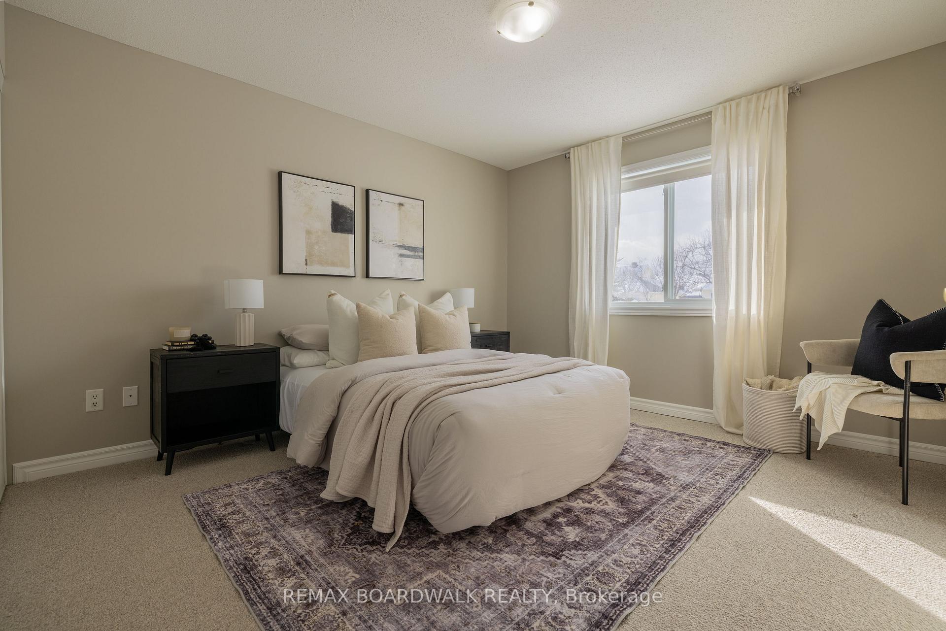 Photo 14 of 206 Oak Leaf Private, Ottawa, Richmond — HOMEH