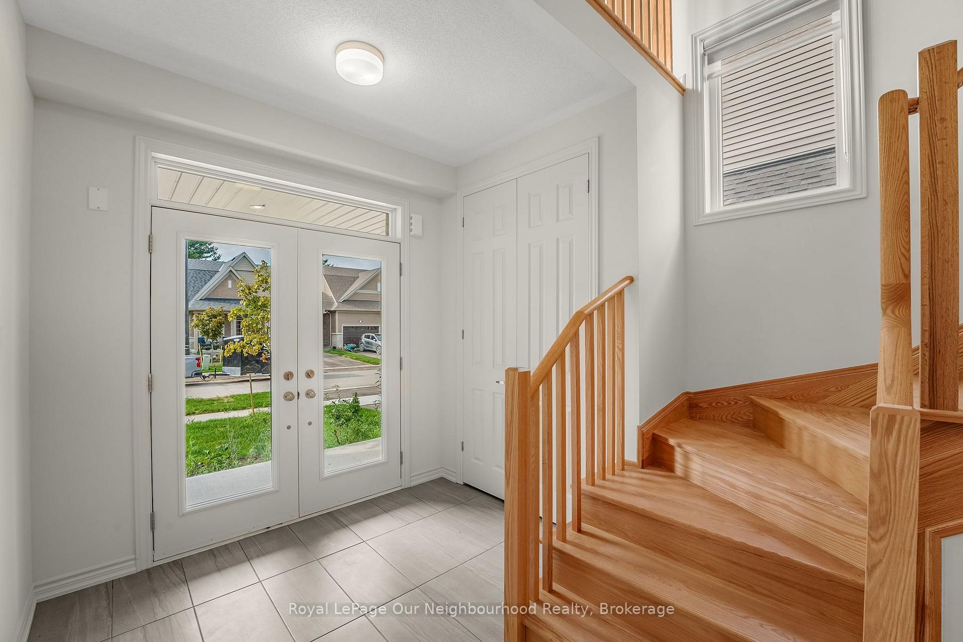 Photo 4 of 1066 Denton Drive, Cobourg — HOMEH