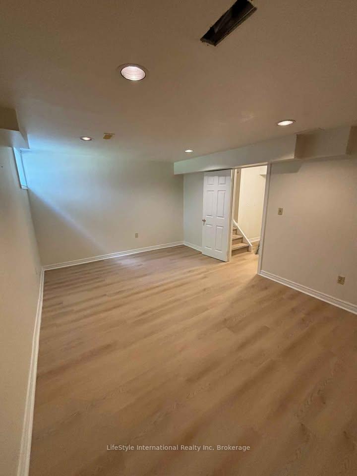 Photo 7 of 26 Roehampton Crescent, Guelph, Pineridge/Westminster Woods — HOMEH