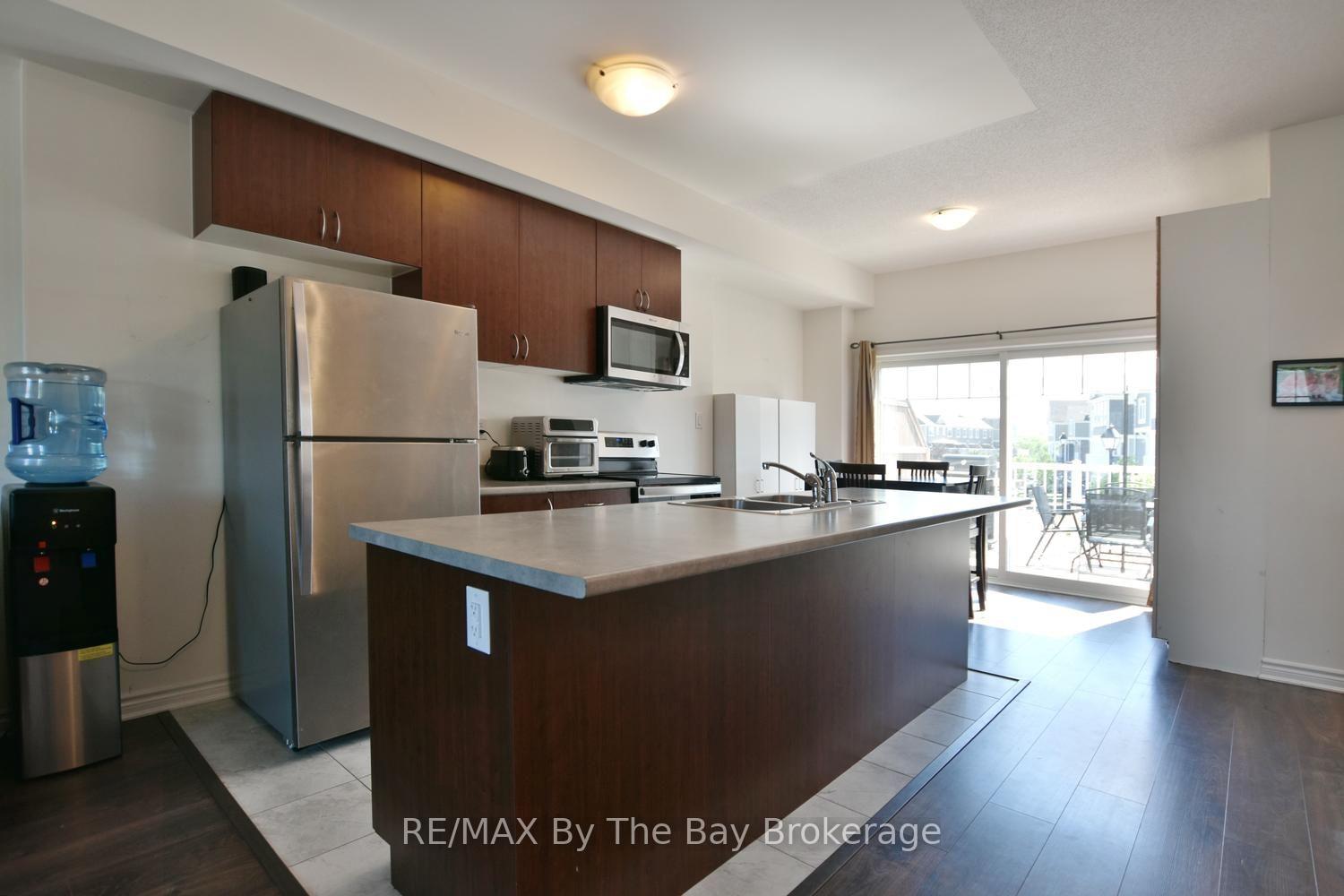 Photo 19 of 16 Village Gate Drive, Wasaga Beach — HOMEH