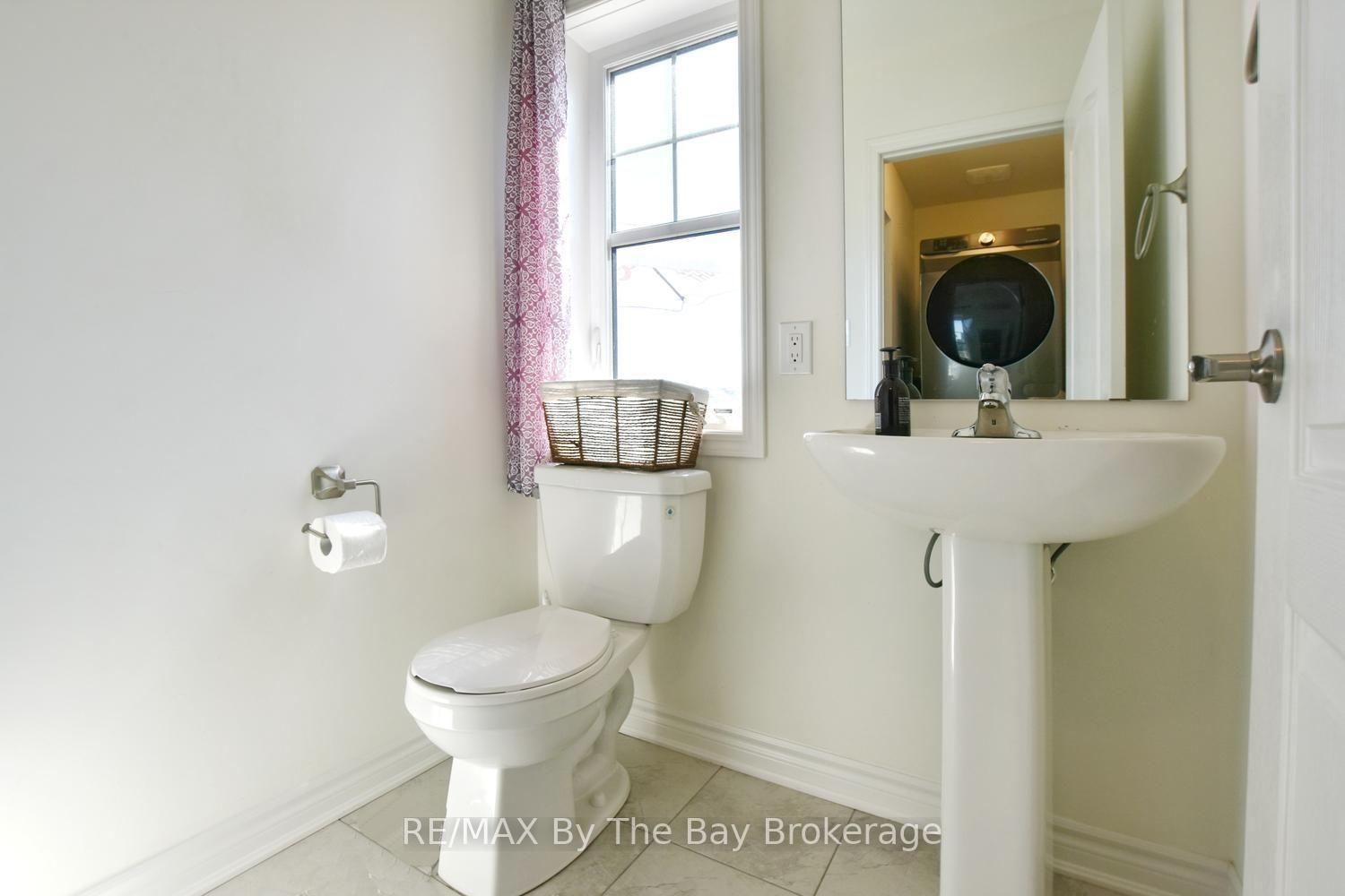 Photo 28 of 16 Village Gate Drive, Wasaga Beach — HOMEH