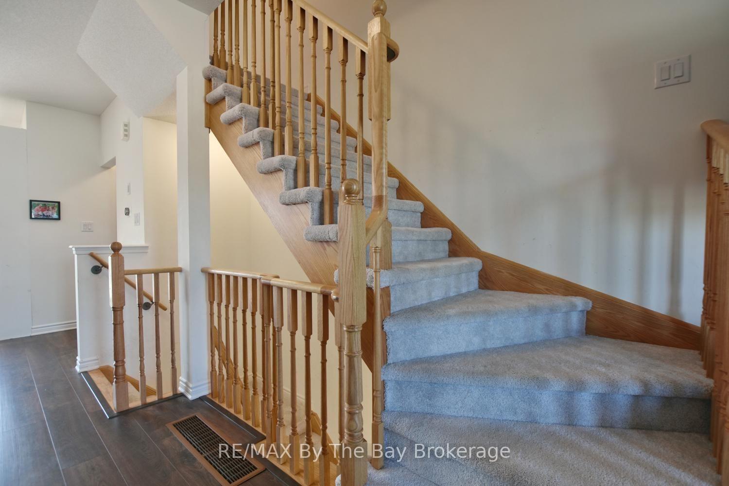 Photo 30 of 16 Village Gate Drive, Wasaga Beach — HOMEH