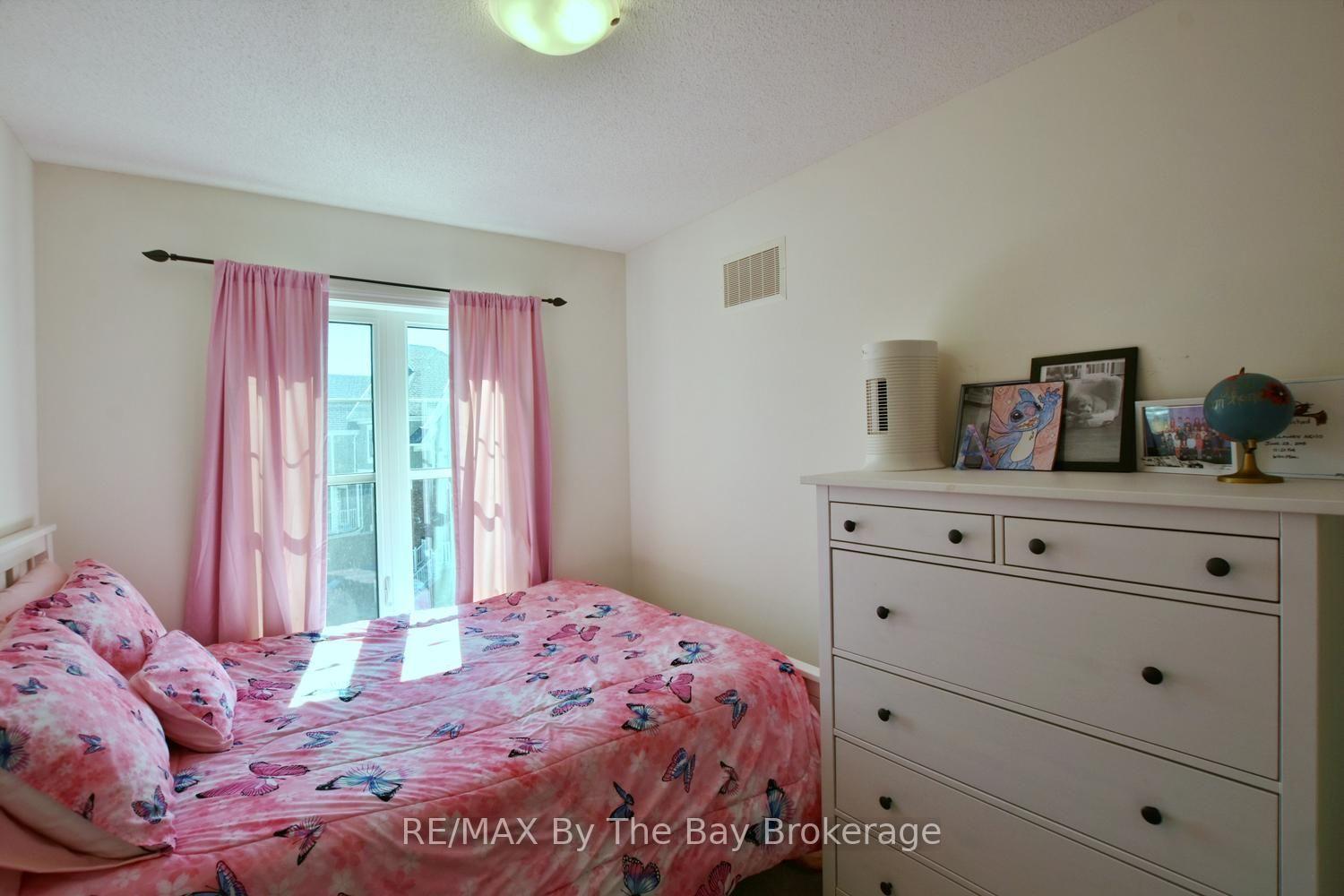 Photo 39 of 16 Village Gate Drive, Wasaga Beach — HOMEH
