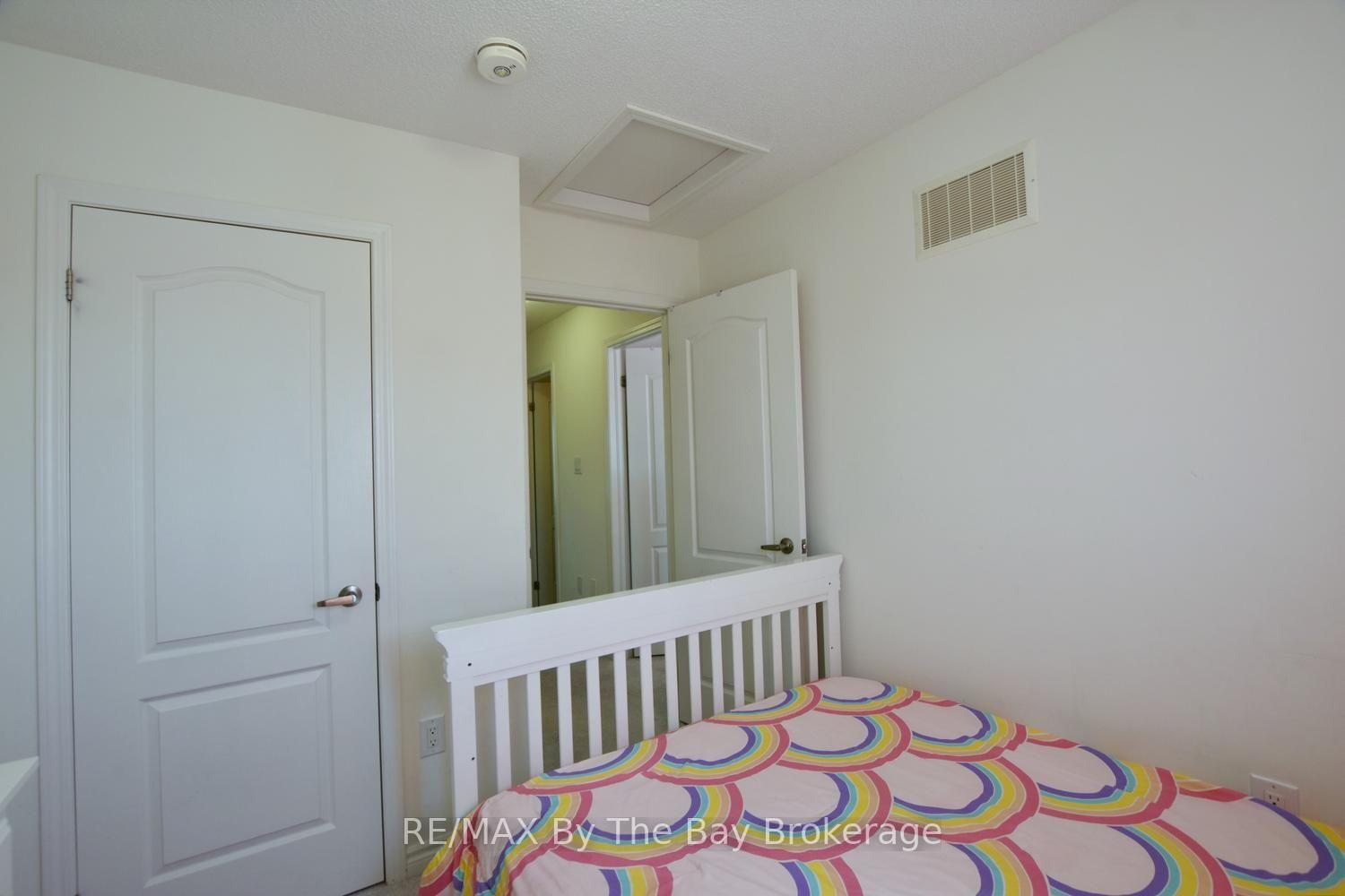 Photo 43 of 16 Village Gate Drive, Wasaga Beach — HOMEH