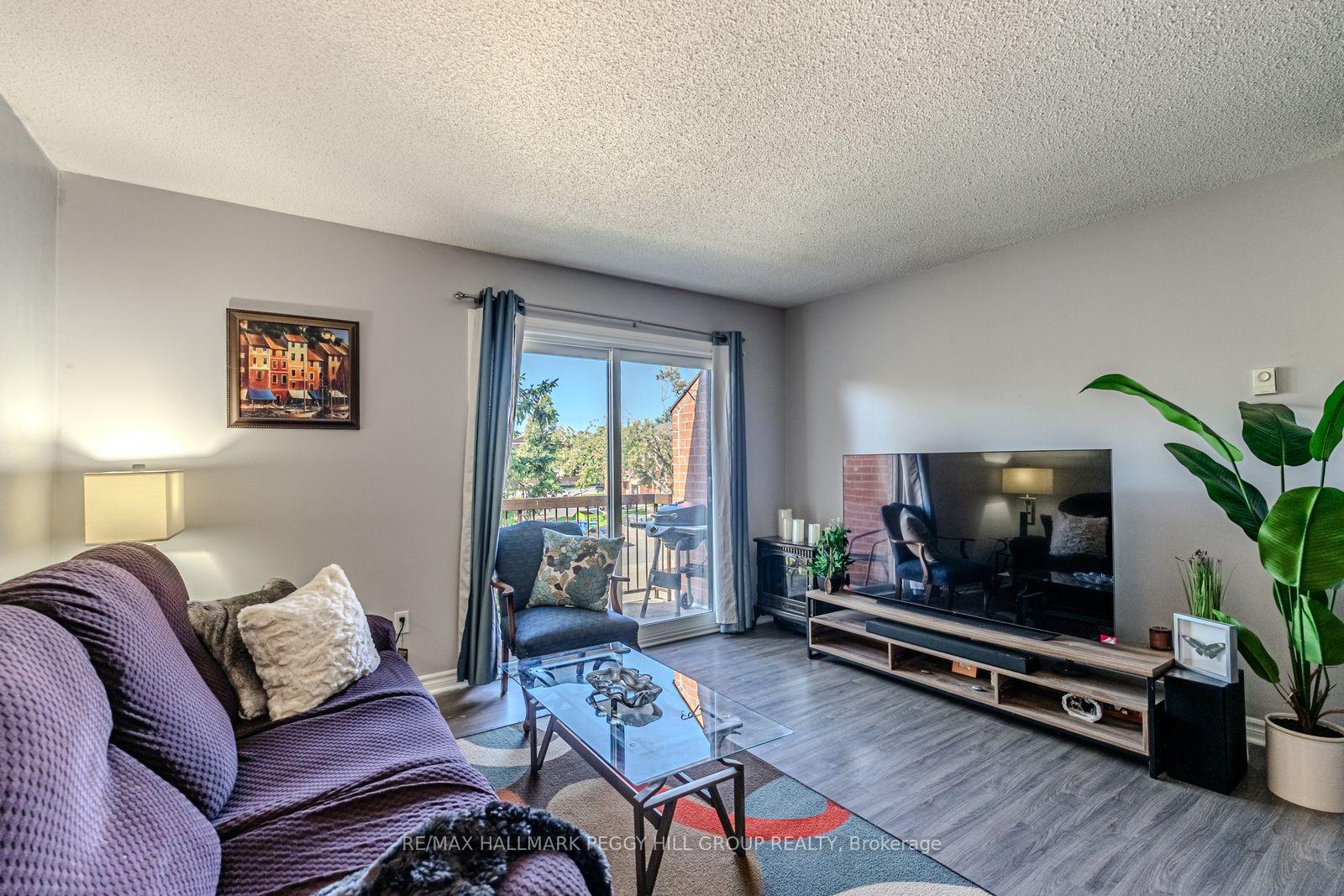 Photo 2 of Unit E9, 167 Edgehill Drive, Barrie, Letitia Heights — HOMEH