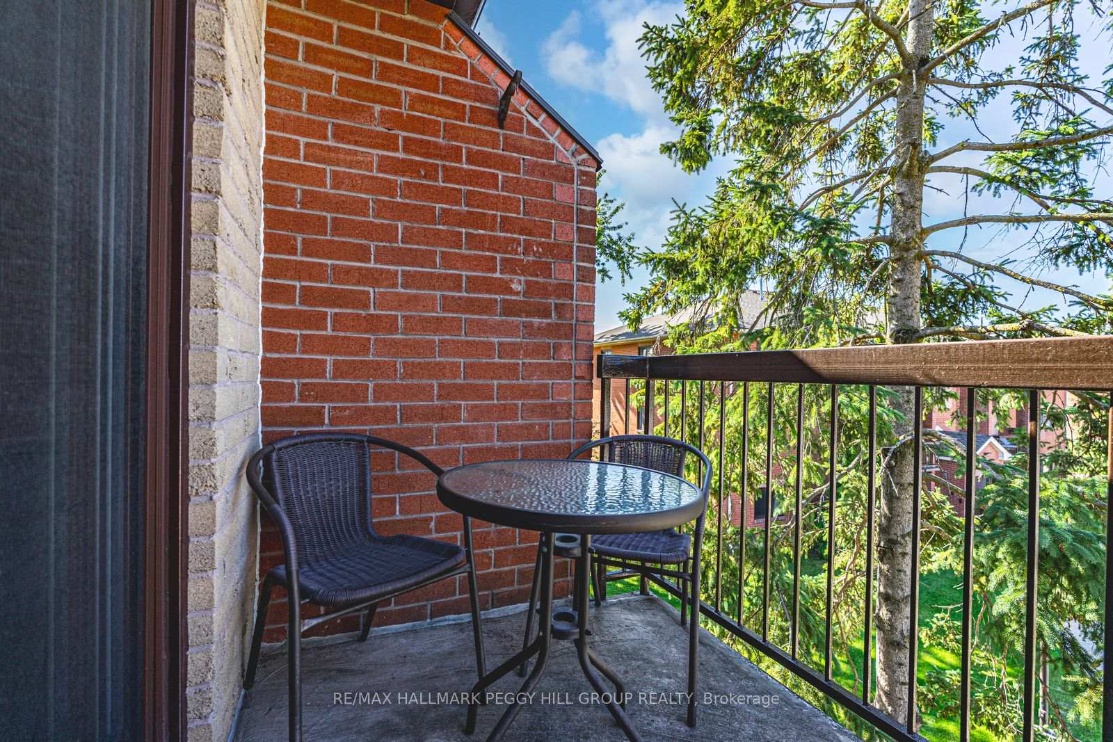 Photo 8 of Unit E9, 167 Edgehill Drive, Barrie, Letitia Heights — HOMEH