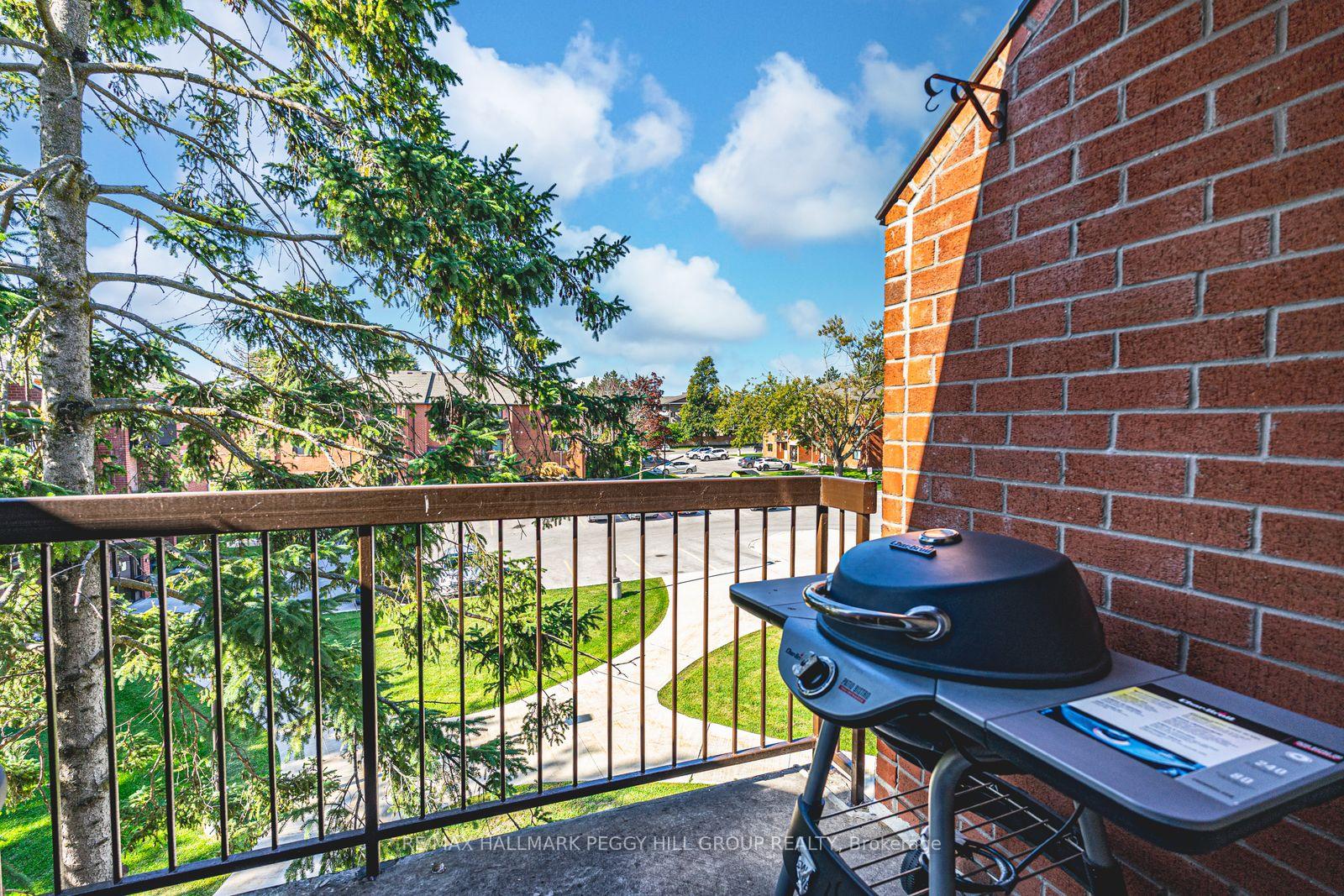 Photo 9 of Unit E9, 167 Edgehill Drive, Barrie, Letitia Heights — HOMEH