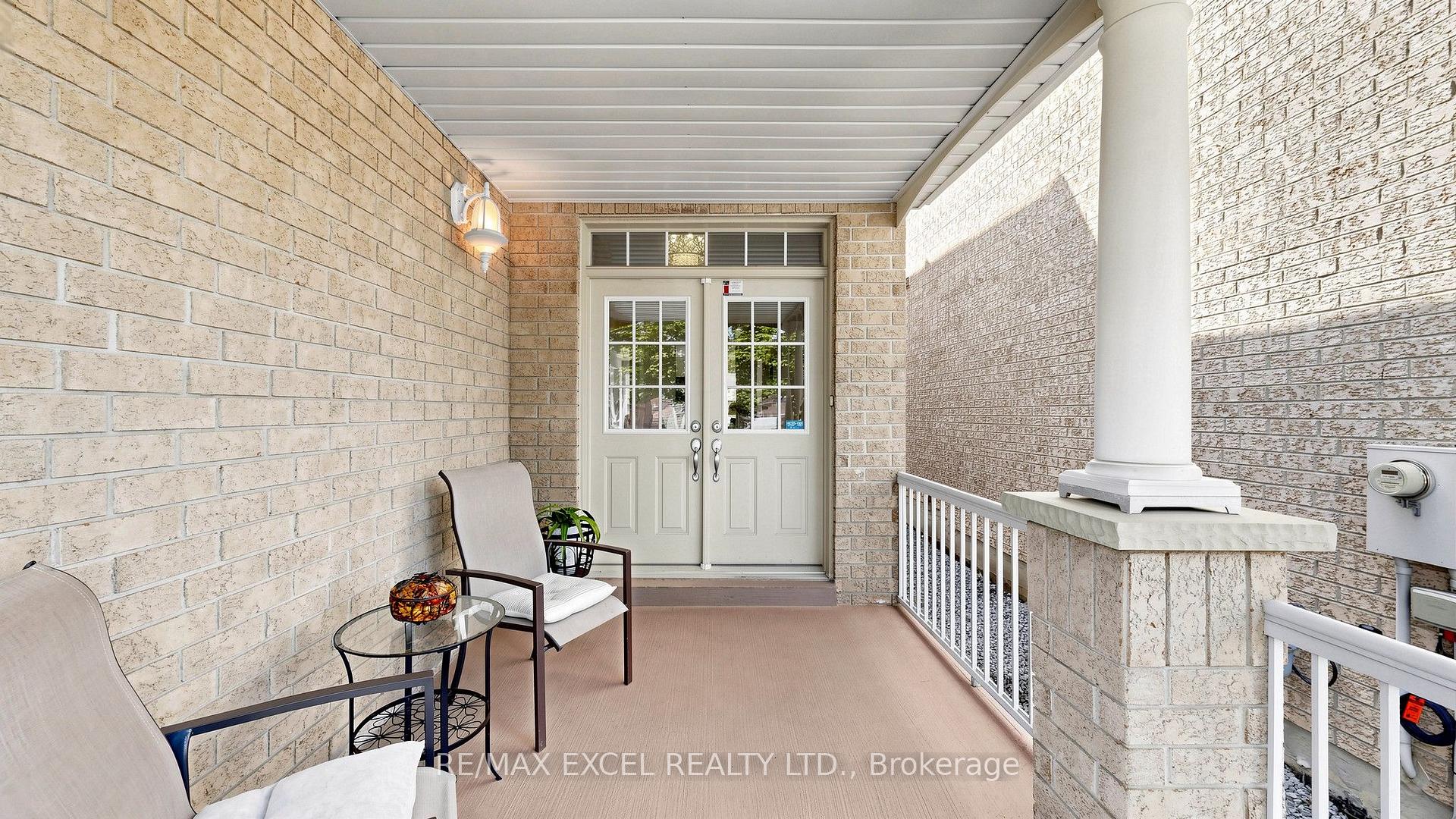 Photo 2 of 29 Bentwood Crescent, Vaughan, Patterson — HOMEH