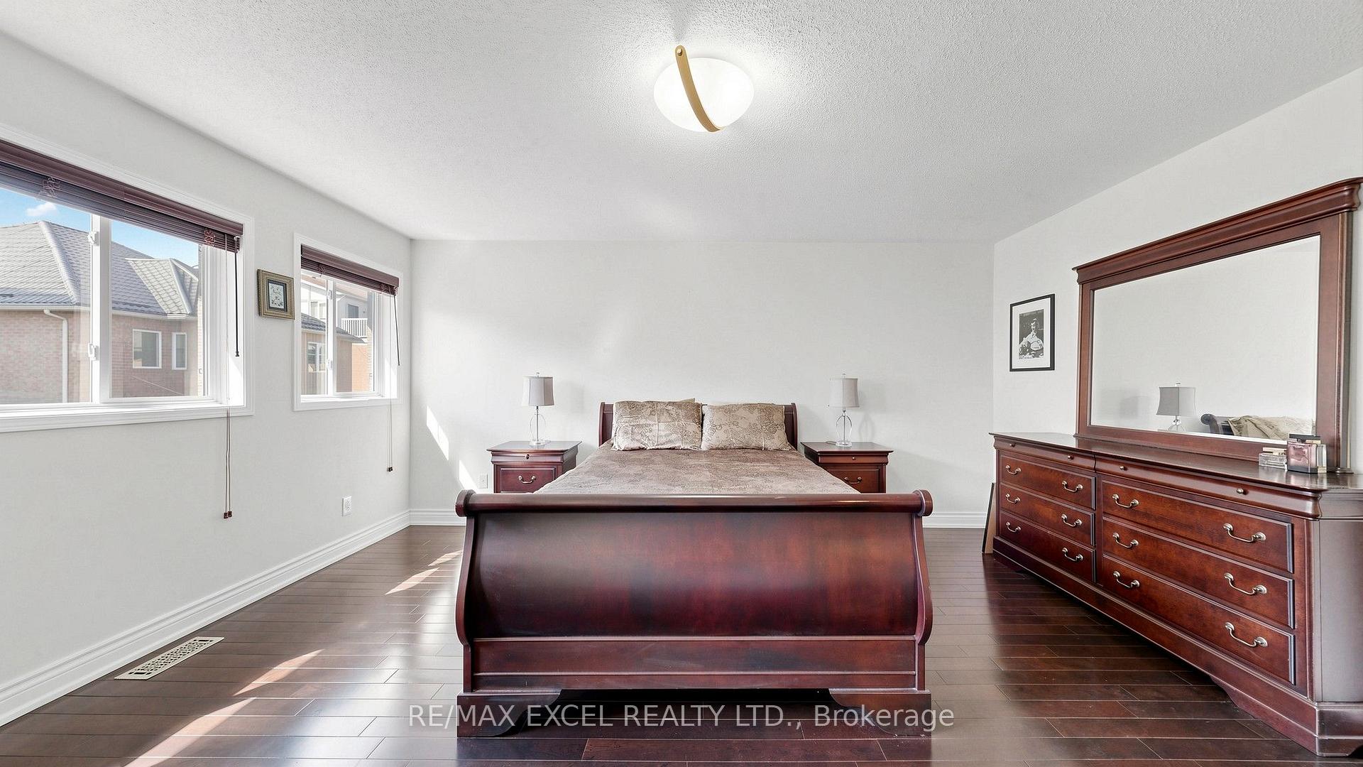 Photo 21 of 29 Bentwood Crescent, Vaughan, Patterson — HOMEH