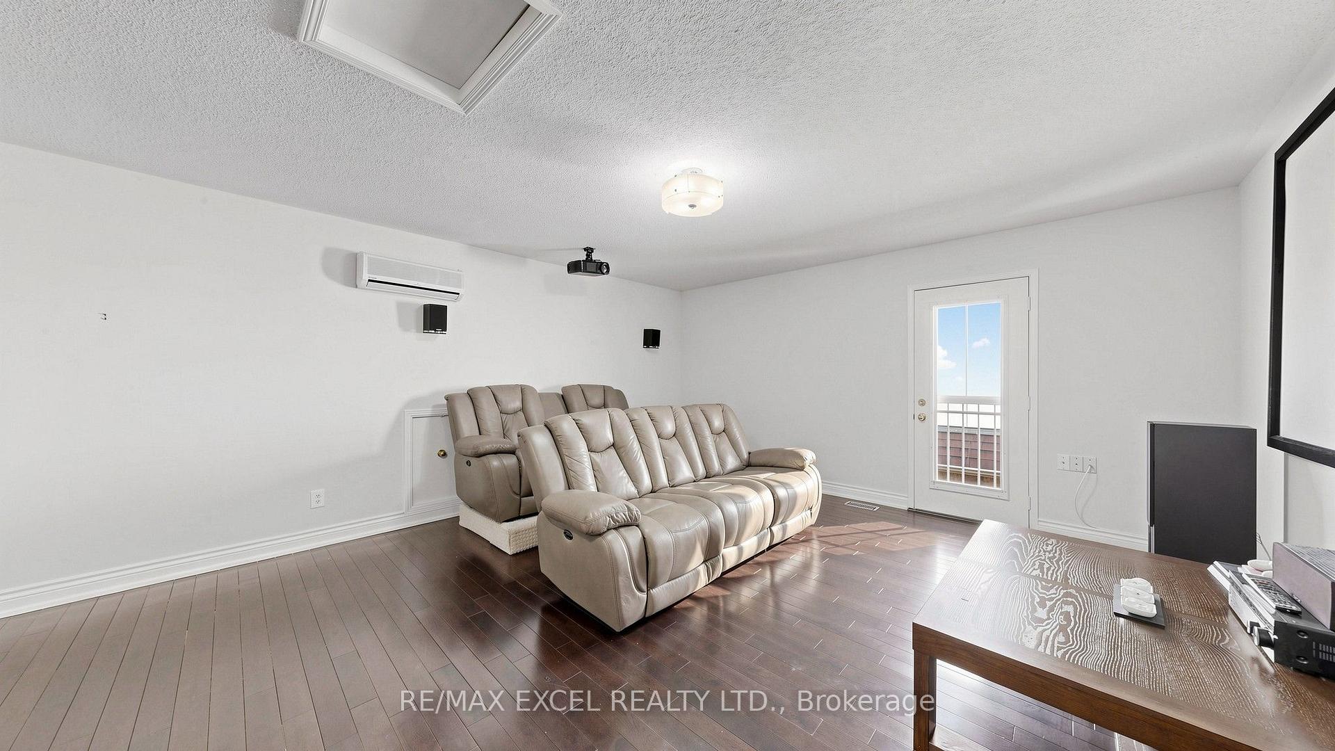 Photo 37 of 29 Bentwood Crescent, Vaughan, Patterson — HOMEH