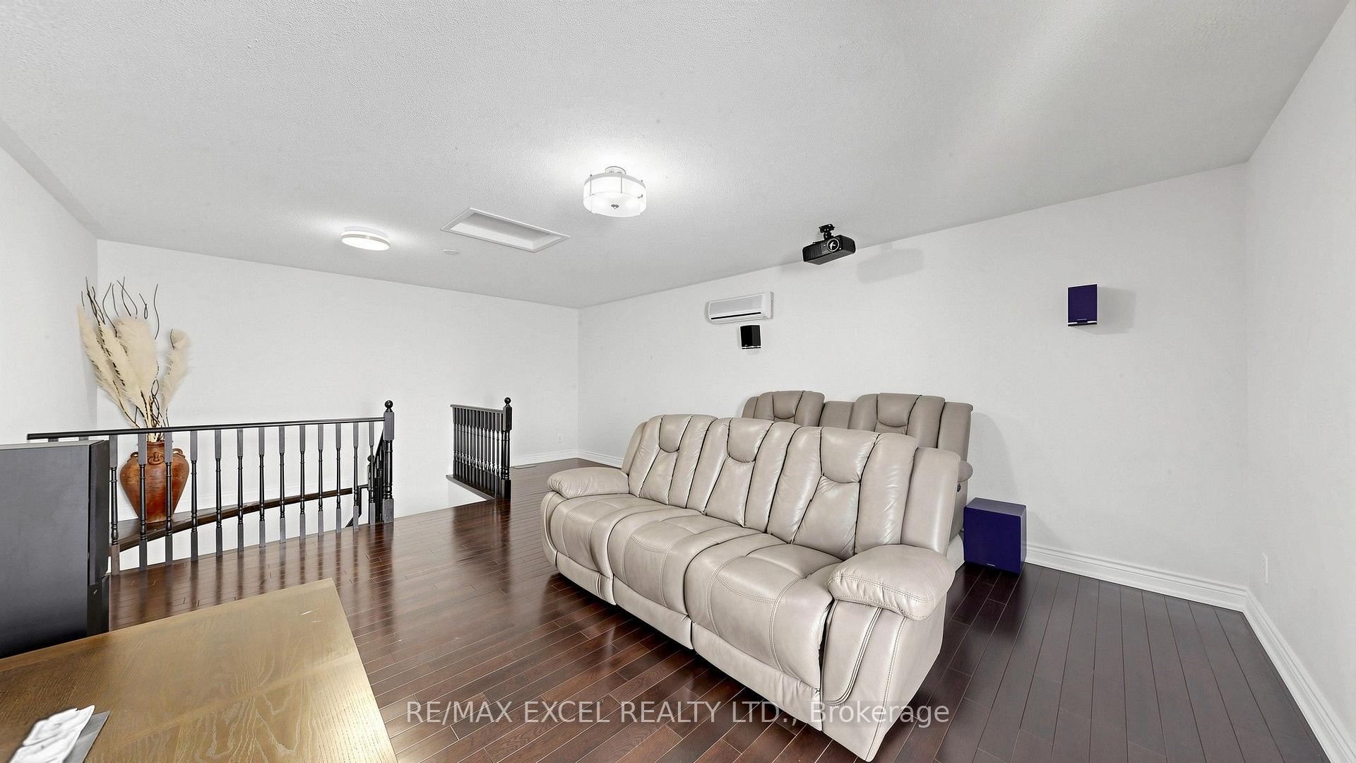 Photo 38 of 29 Bentwood Crescent, Vaughan, Patterson — HOMEH
