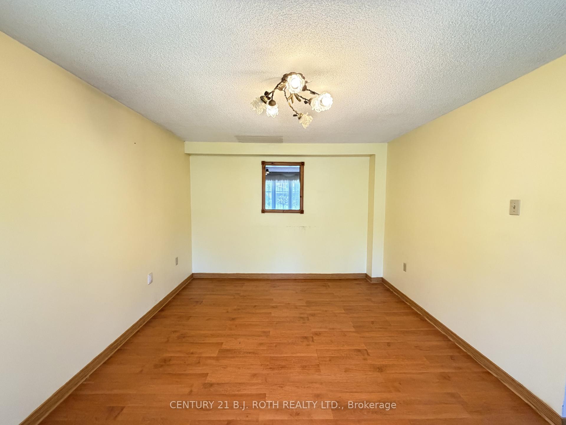 Photo 11 of Unit Upper, 29 Irwin Drive, Barrie, Northwest — HOMEH