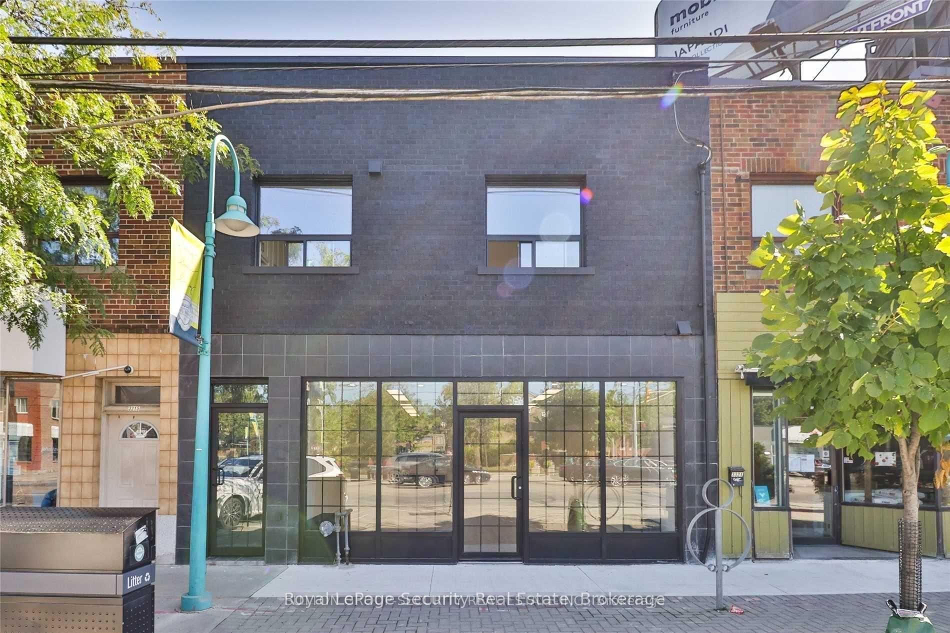 Front of Unit 2, 3317 Lake Shore Boulevard W