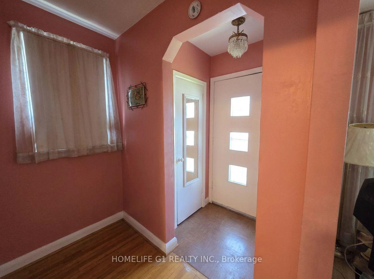 Photo 12 of 49 Kilgreggan Crescent, Scarborough, Bendale — HOMEH