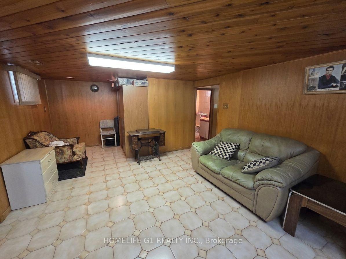 Photo 16 of 49 Kilgreggan Crescent, Scarborough, Bendale — HOMEH