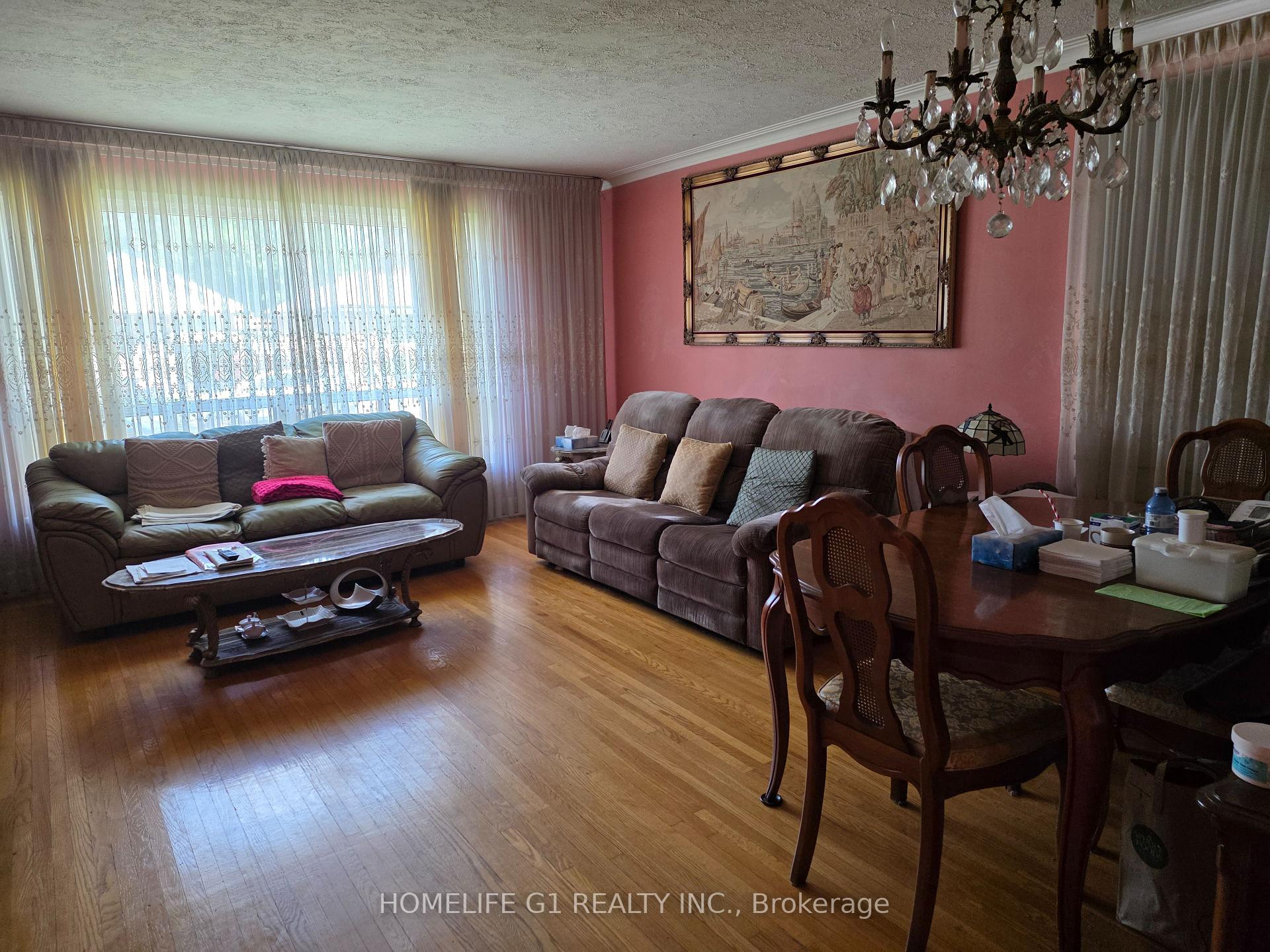 Photo 26 of 49 Kilgreggan Crescent, Scarborough, Bendale — HOMEH