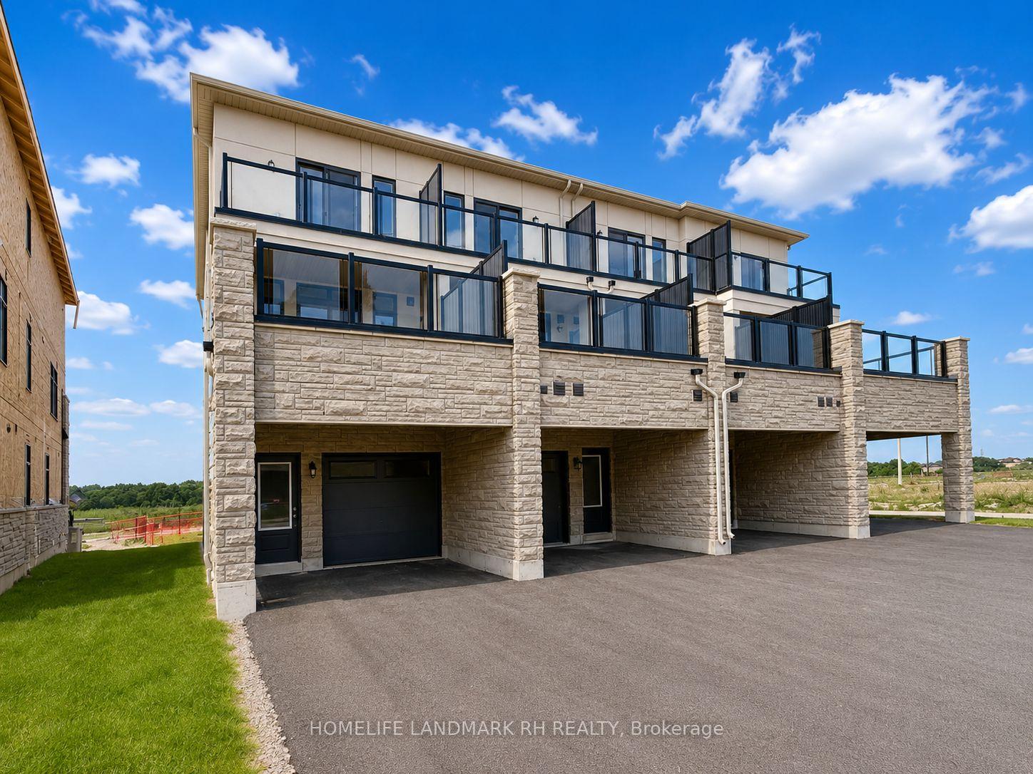 Photo 2 of 195 Berczy Green Drive, Markham, Rural Markham — HOMEH