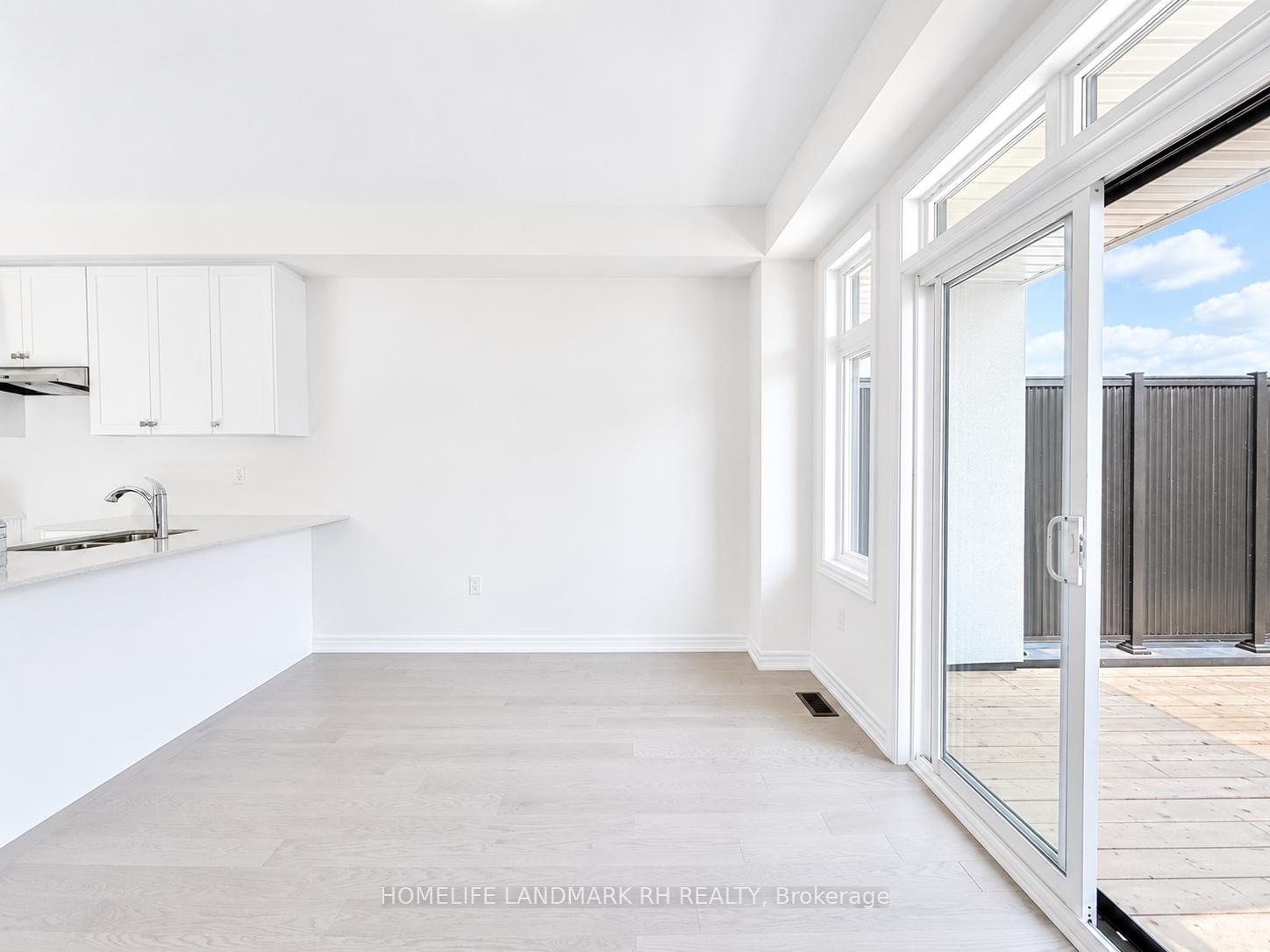 Photo 13 of 195 Berczy Green Drive, Markham, Rural Markham — HOMEH