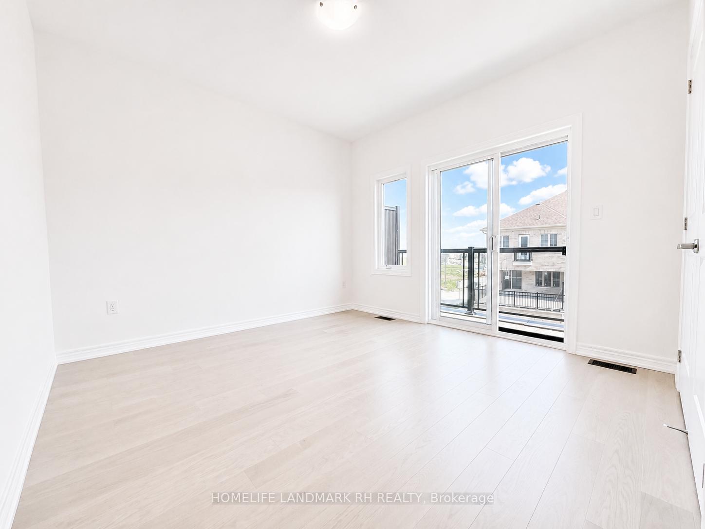 Photo 15 of 195 Berczy Green Drive, Markham, Rural Markham — HOMEH