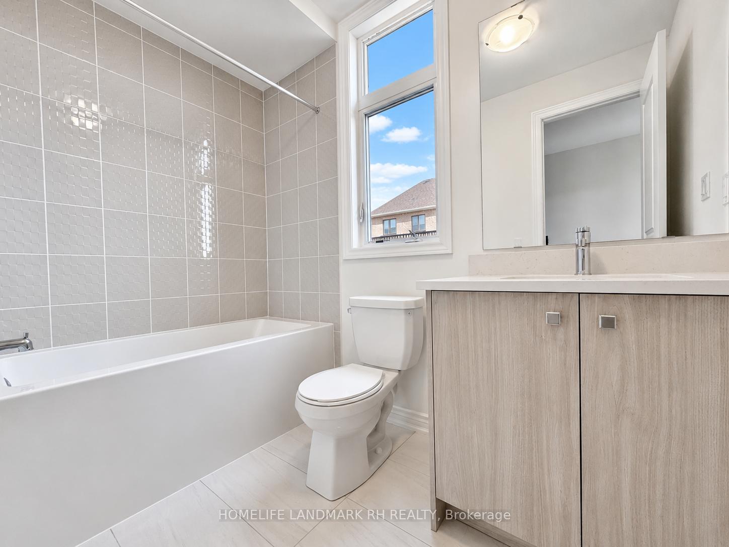 Photo 20 of 195 Berczy Green Drive, Markham, Rural Markham — HOMEH