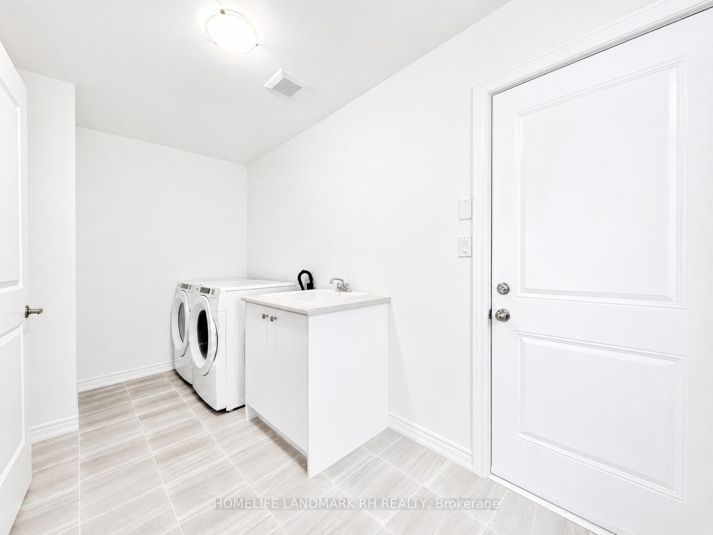 Photo 24 of 195 Berczy Green Drive, Markham, Rural Markham — HOMEH