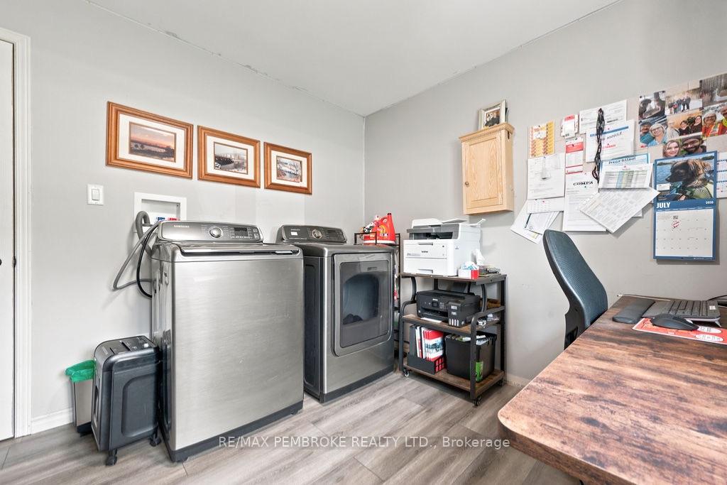 Photo 36 of 256 Oriole Crescent, Petawawa, Petawawa — HOMEH
