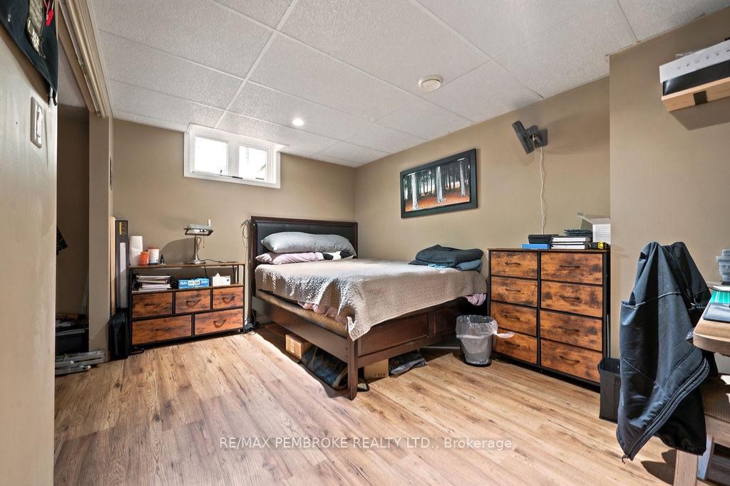 Photo 47 of 256 Oriole Crescent, Petawawa, Petawawa — HOMEH