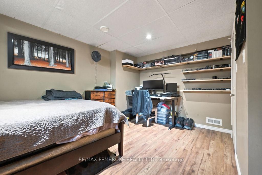 Photo 49 of 256 Oriole Crescent, Petawawa, Petawawa — HOMEH