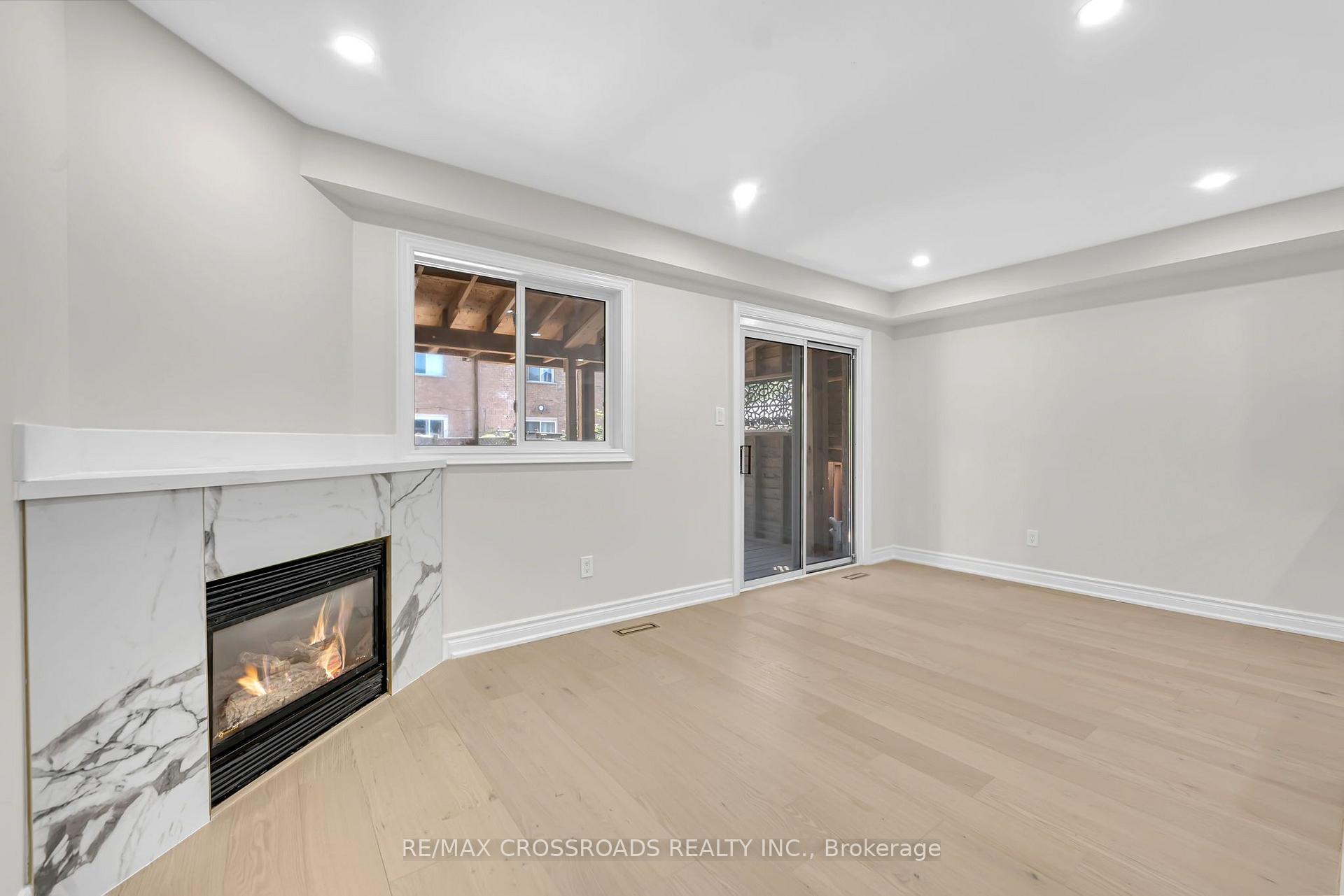 Photo 11 of 321 Sparrow Circle, Pickering, Highbush — HOMEH