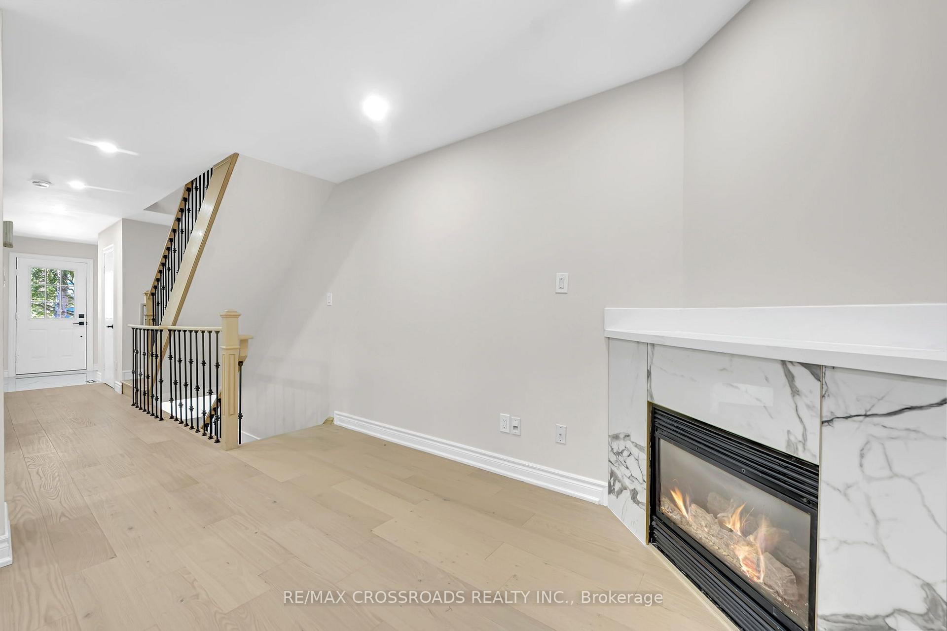 Photo 13 of 321 Sparrow Circle, Pickering, Highbush — HOMEH