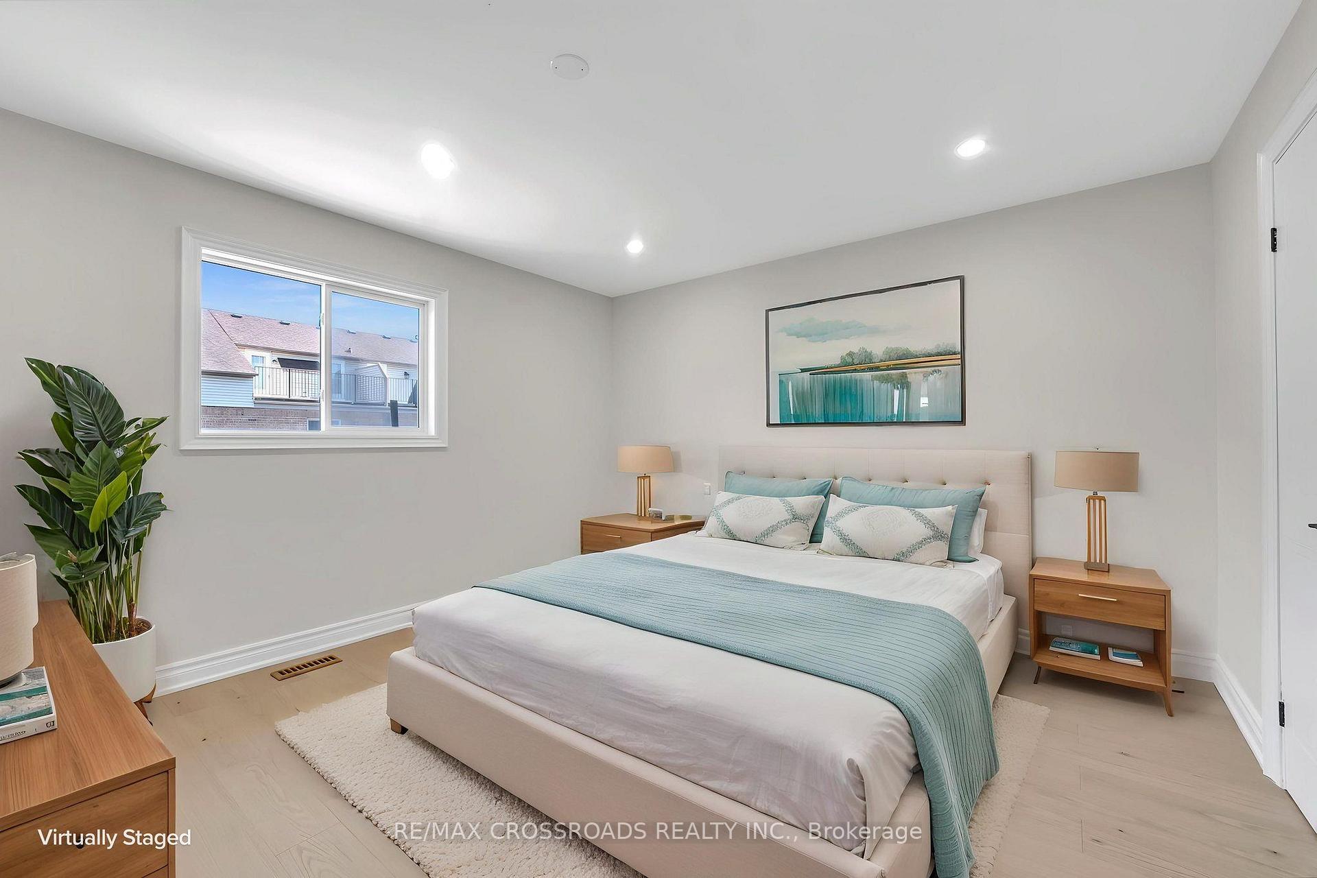 Photo 17 of 321 Sparrow Circle, Pickering, Highbush — HOMEH