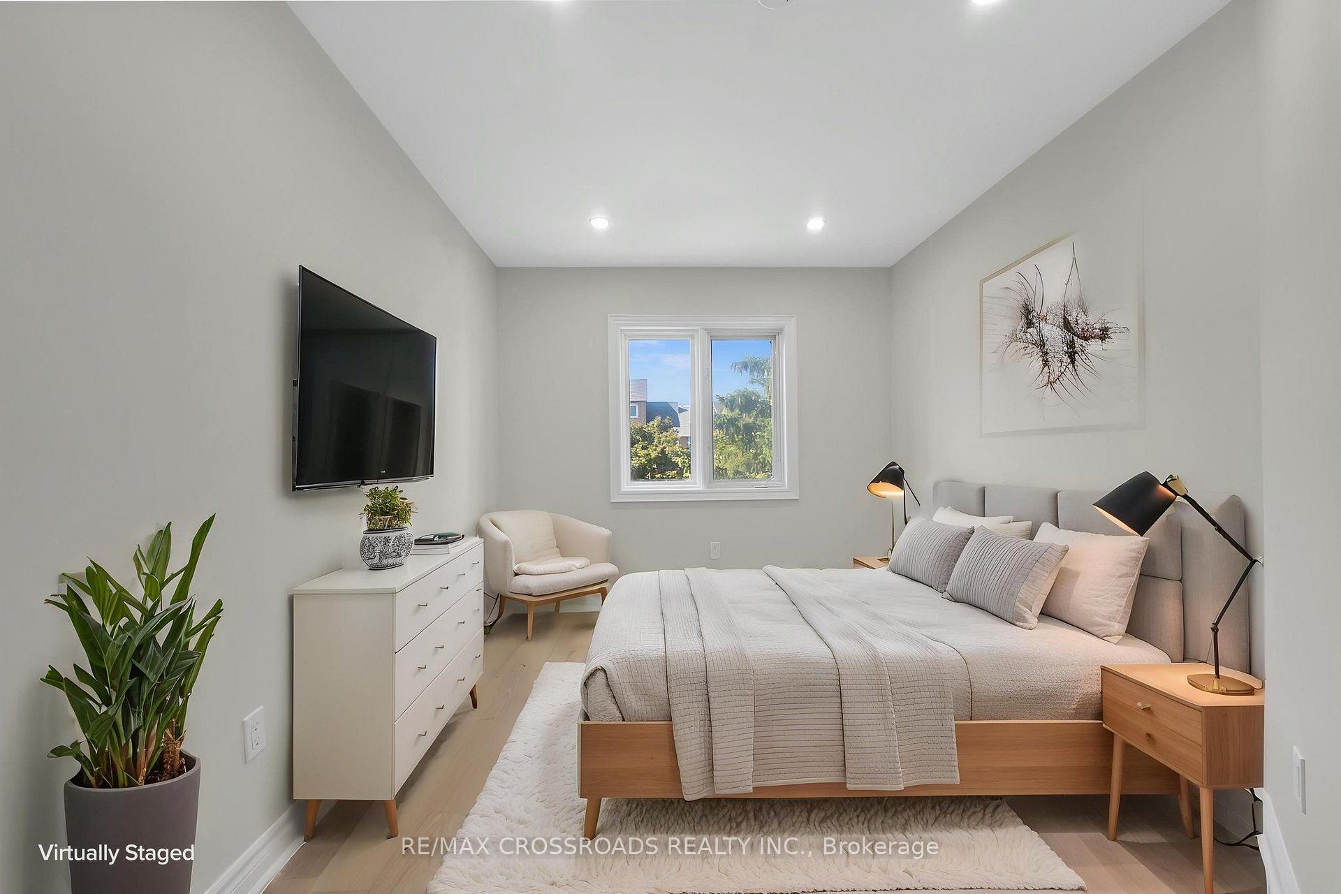Photo 28 of 321 Sparrow Circle, Pickering, Highbush — HOMEH