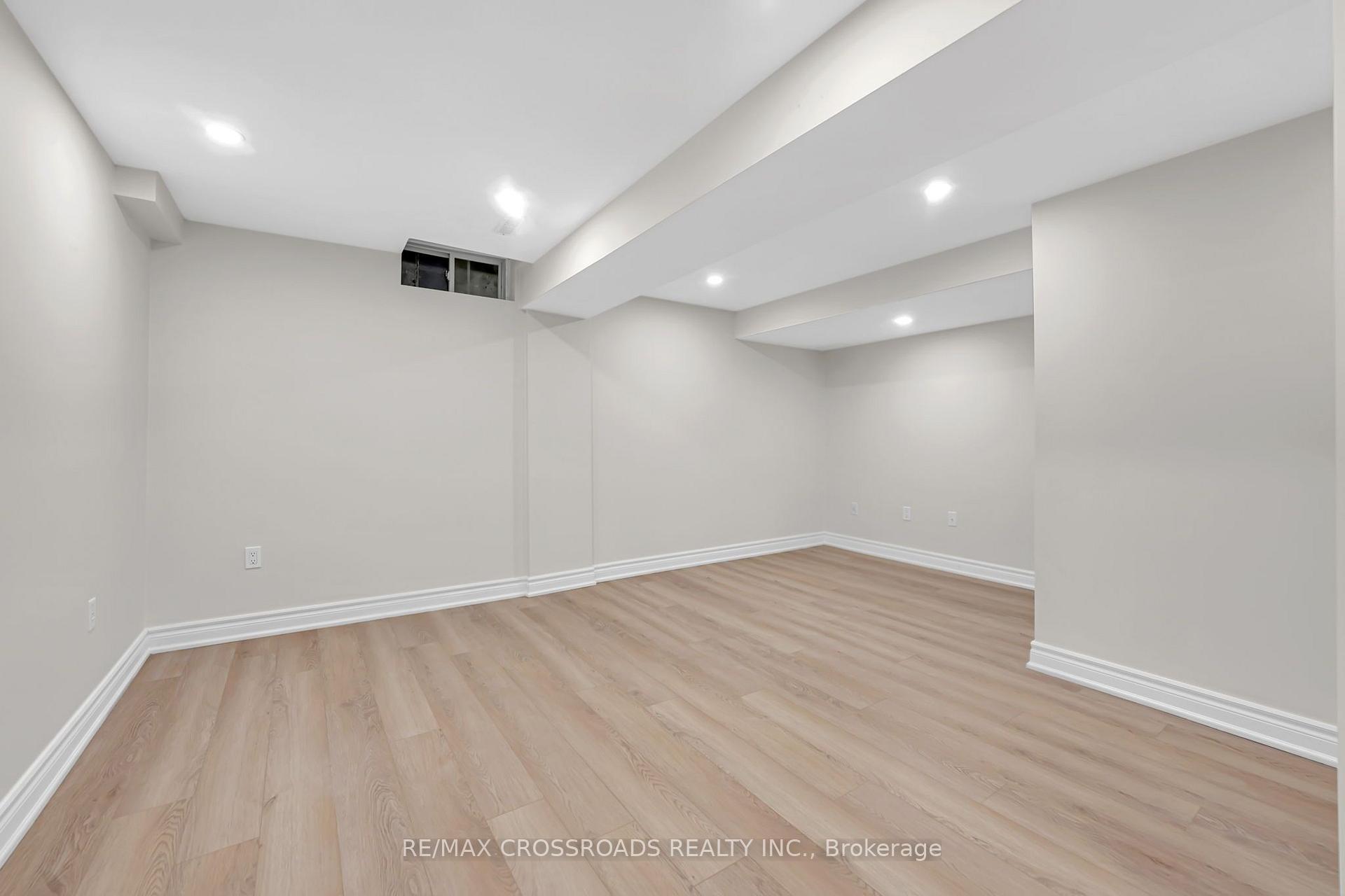 Photo 31 of 321 Sparrow Circle, Pickering, Highbush — HOMEH