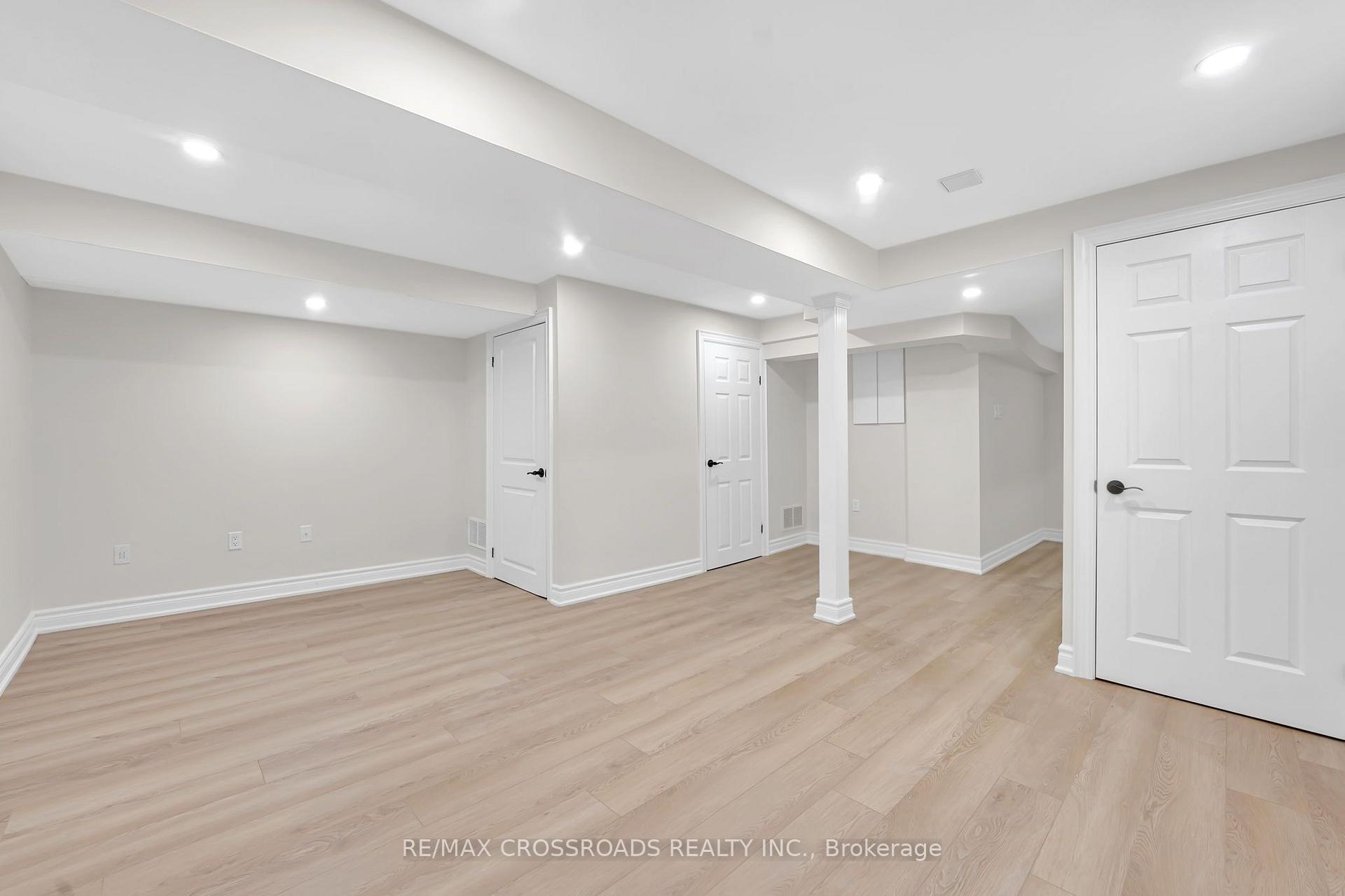Photo 33 of 321 Sparrow Circle, Pickering, Highbush — HOMEH